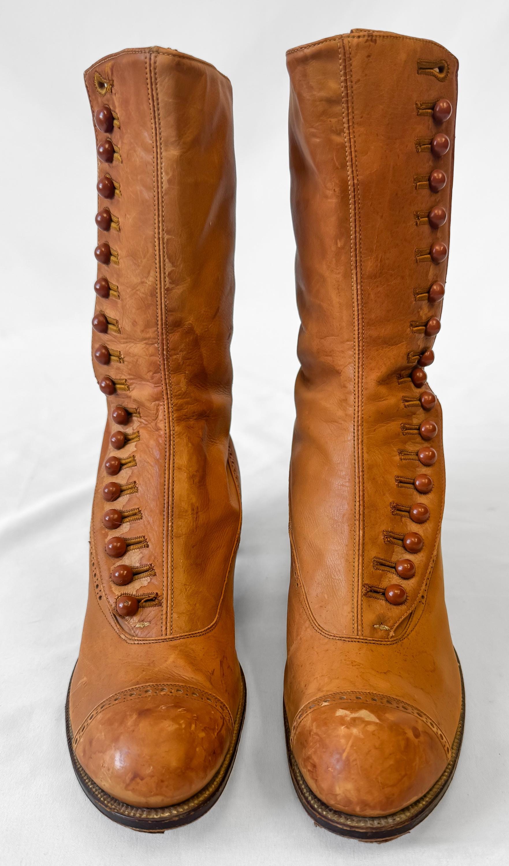 Vintage Victorian Edwardian Brown Tan Leather Button Up Heeled Boots, Approx. Sz. 5/5.5