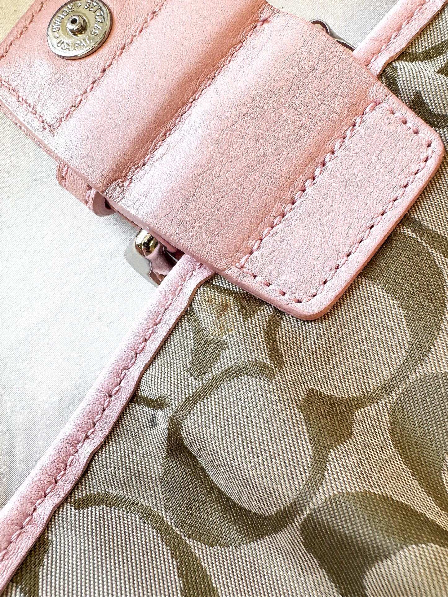 Vintage Y2K Coach Soho Medium Baby Pink Leather Shoulder Bag, Style 9248, 00s Rare Collectors Coach Purse