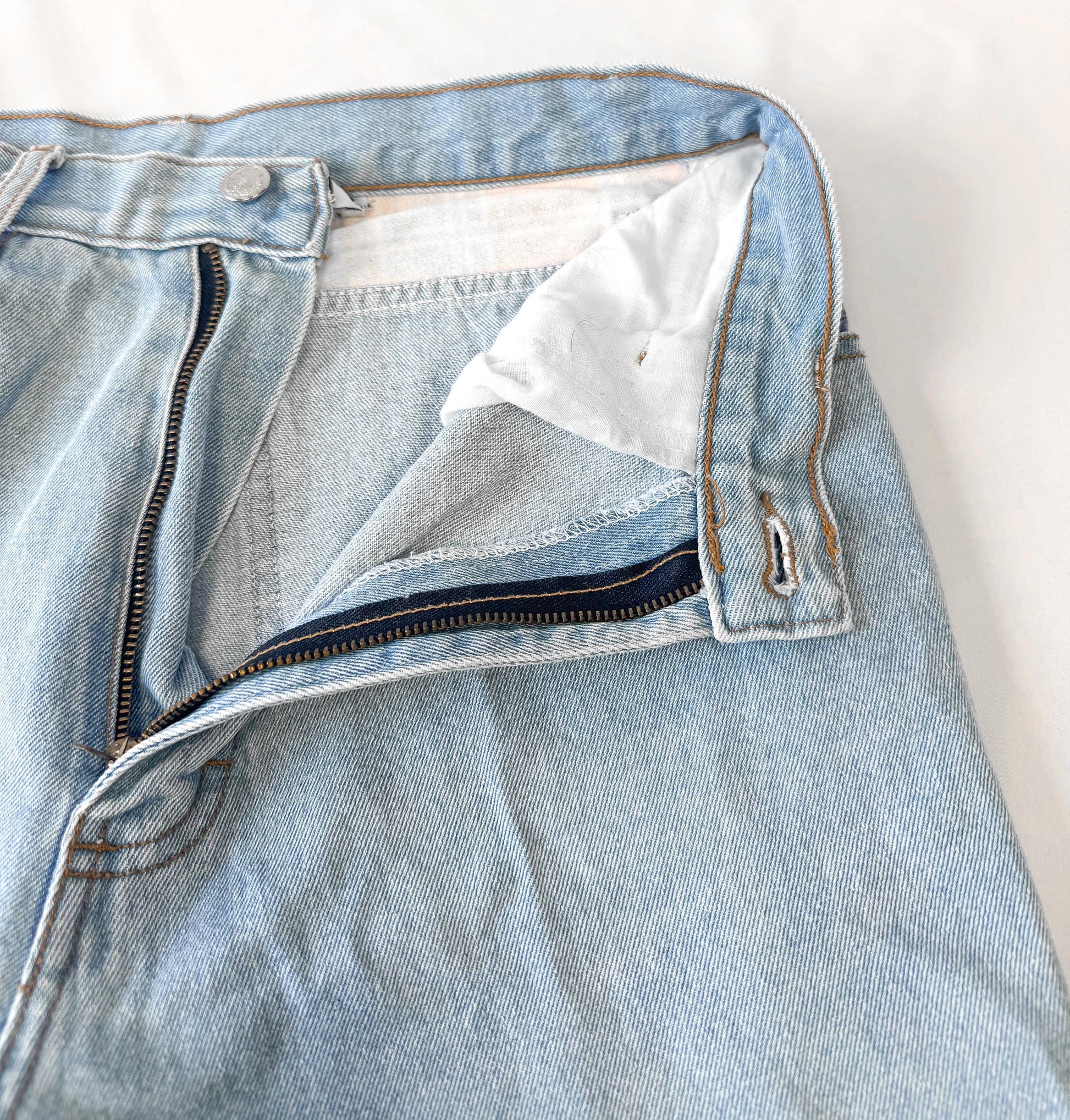 Vintage Light Wash Plaid Patchwork Tapered Mom Jeans, Sz. 29" x 28"