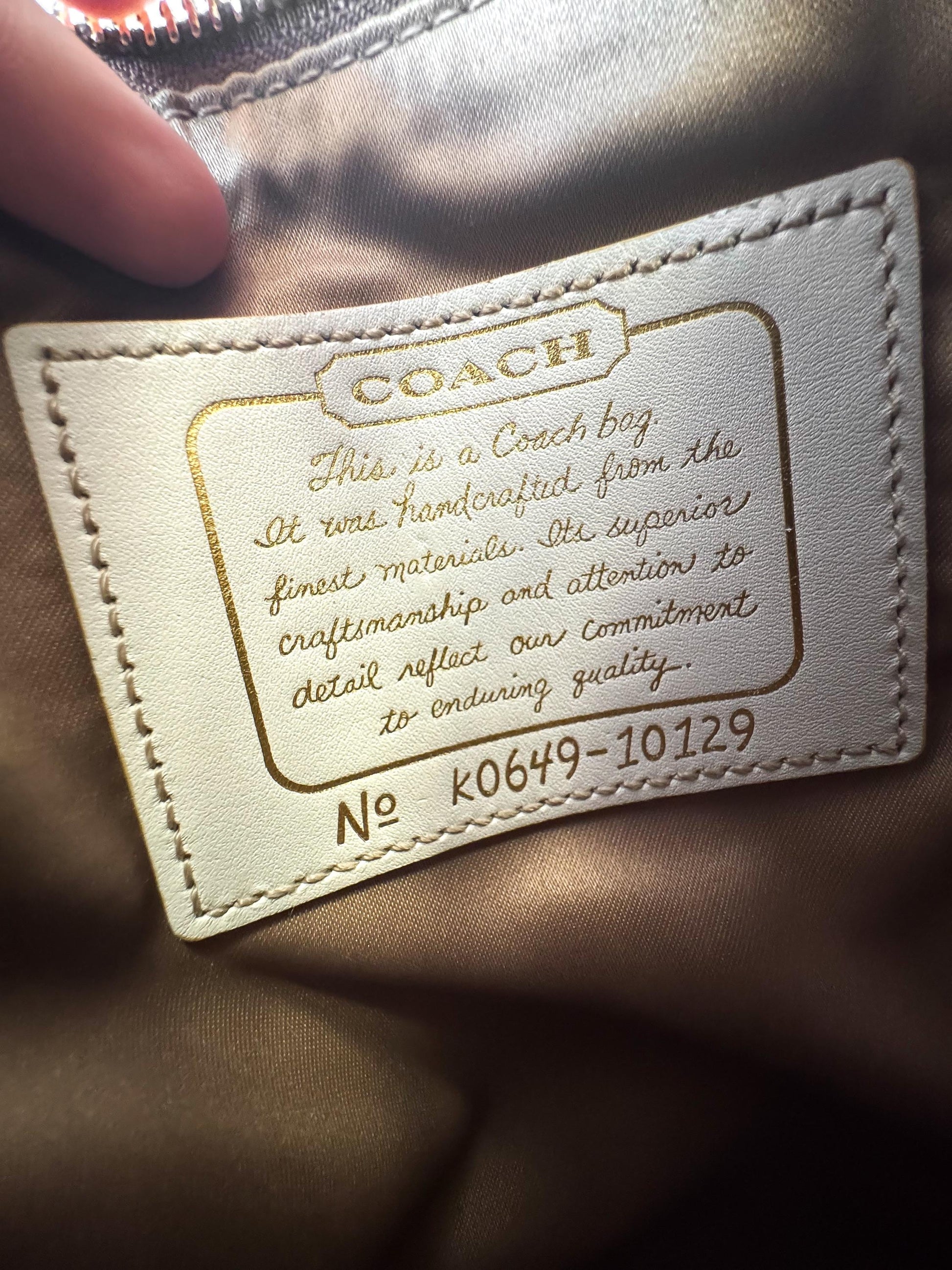 Y2K Coach Signature Kitt Beige Off-White Cream Canvas Messenger Crossbody Bag, Style 10129