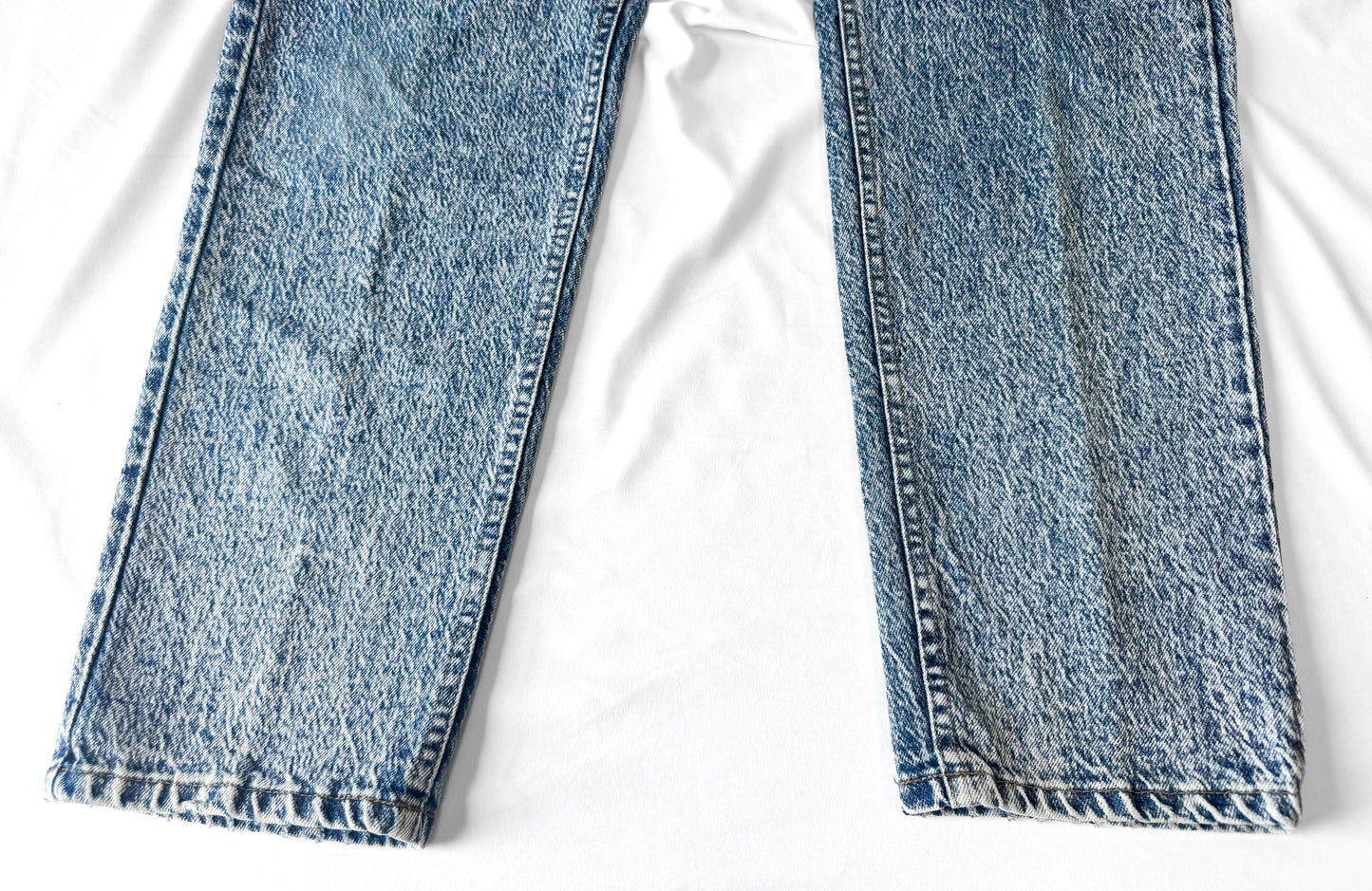 Vintage Lee Riveted Light Acid Wash Tapered High Rise Unisex Jeans, Men's Sz. 32" x 31"