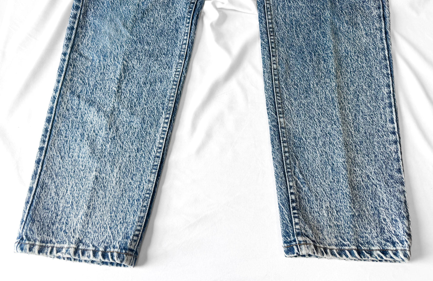 Vintage Lee Riveted Light Acid Wash Tapered High Rise Unisex Jeans, Men's Sz. 32" x 31"