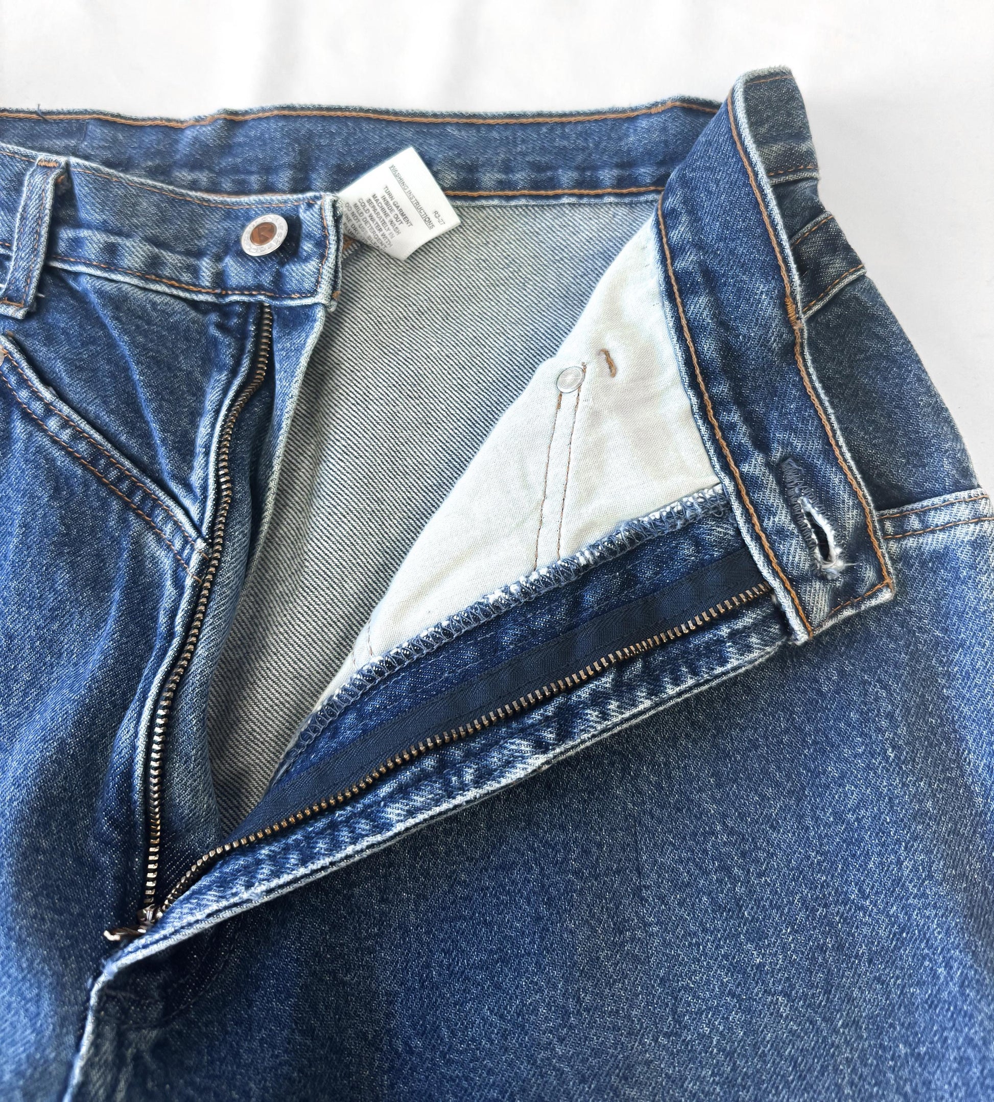 Vintage Rockies Medium Wash High Rise Tapered Jeans, Sz. 31" x 36", Vintage Western Jeans