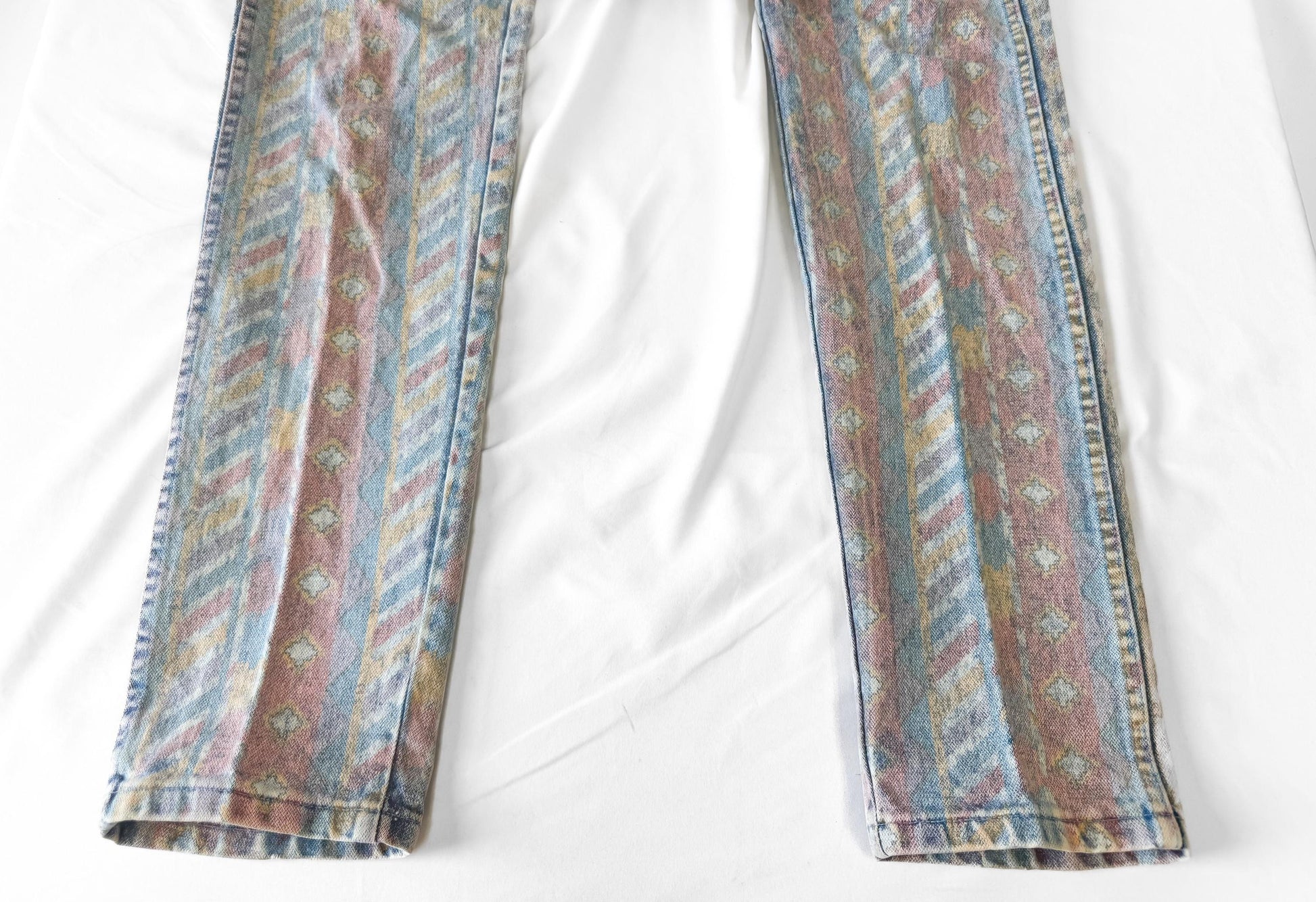 Vintage Wrangler Light Wash Faded Geometric Print Tapered Jeans, Sz. 28" x 34", Unique Retro Western Festival Jeans