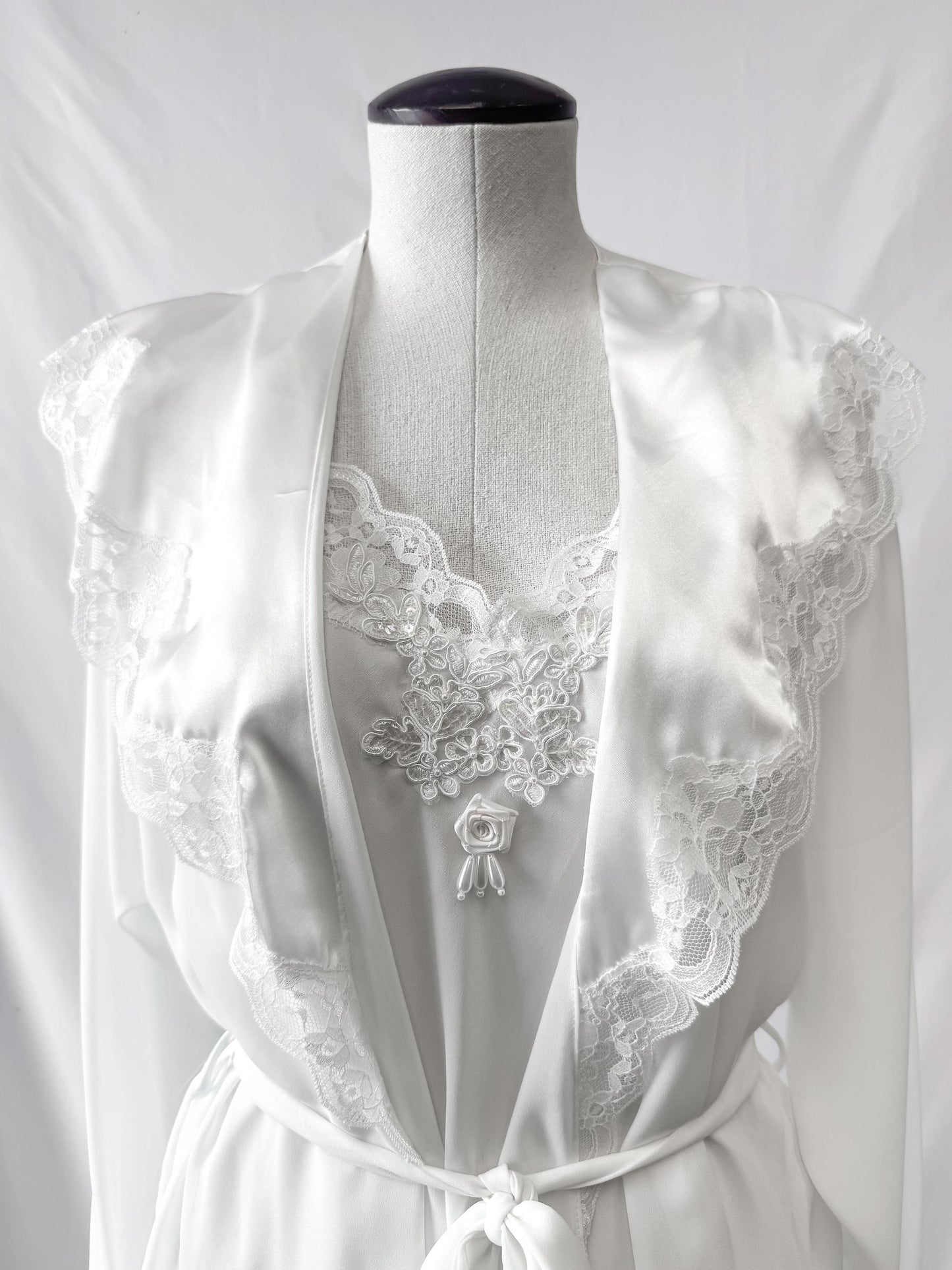 Deadstock Vintage White Lace Pearl Floral Accent Robe Slip Dress Set, Sz. S/M, Vintage Bridal Bachelorette Lingiere Peignoir Set