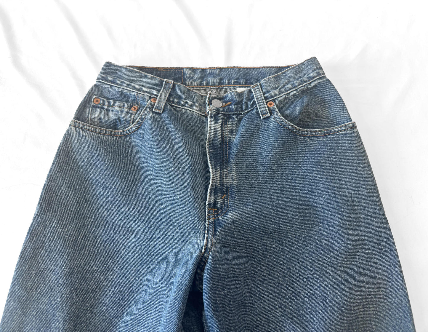 Vintage Levi's 550 Medium Wash High Rise Tapered Mom Jeans, Women's Sz. 28" x 30"
