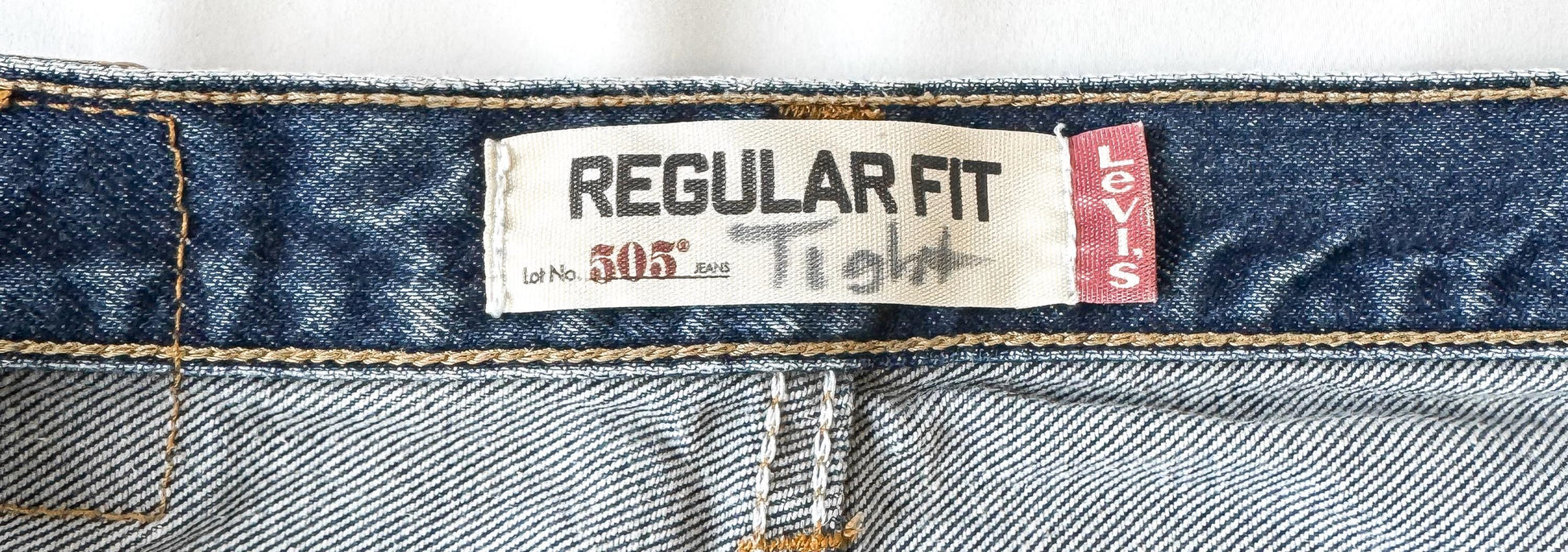 Y2K Style Levi's 505 Medium Wash Slim Fit Unisex Jeans, Men's Sz. 30" x 30"
