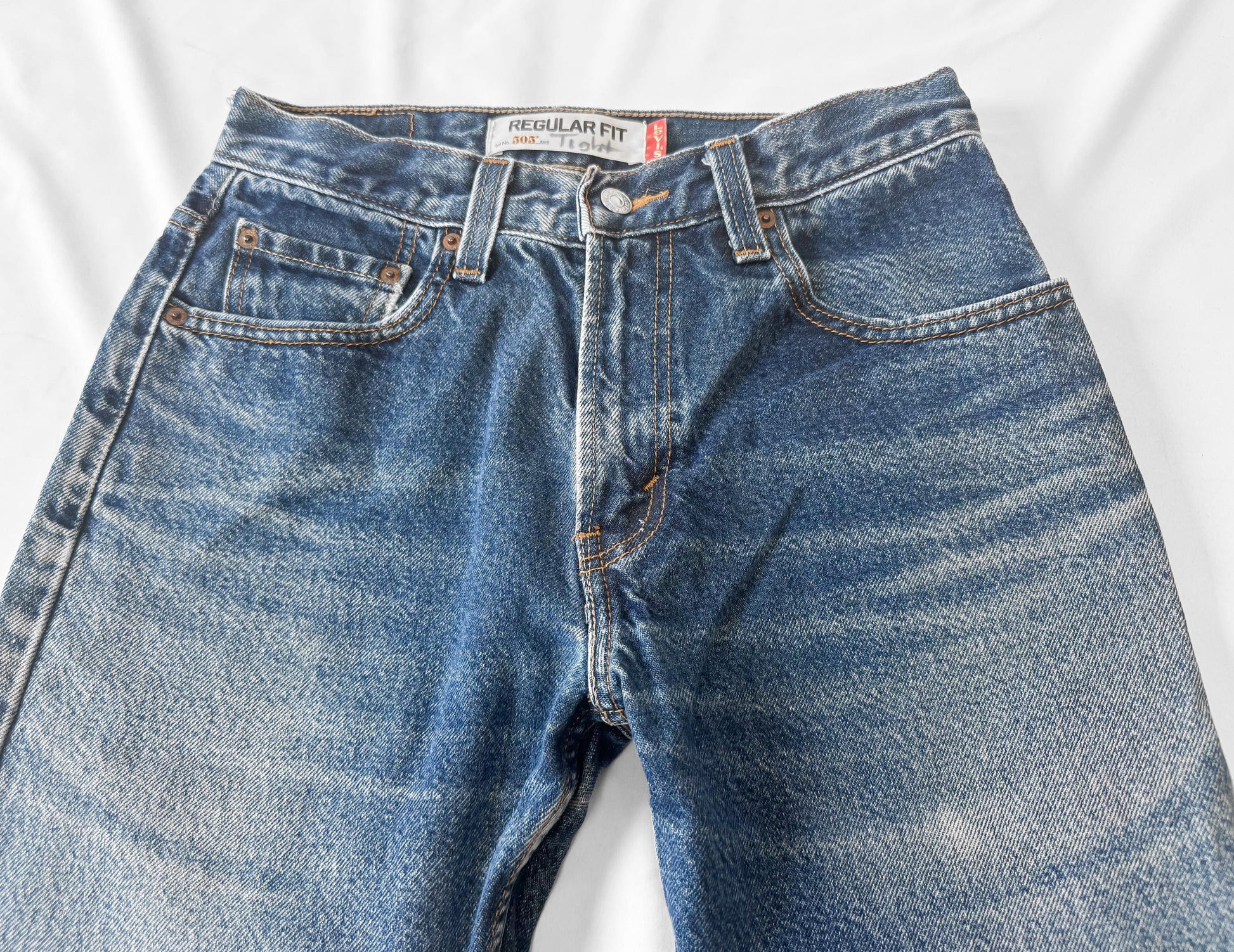 Y2K Style Levi's 505 Medium Wash Slim Fit Unisex Jeans, Men's Sz. 30" x 30"