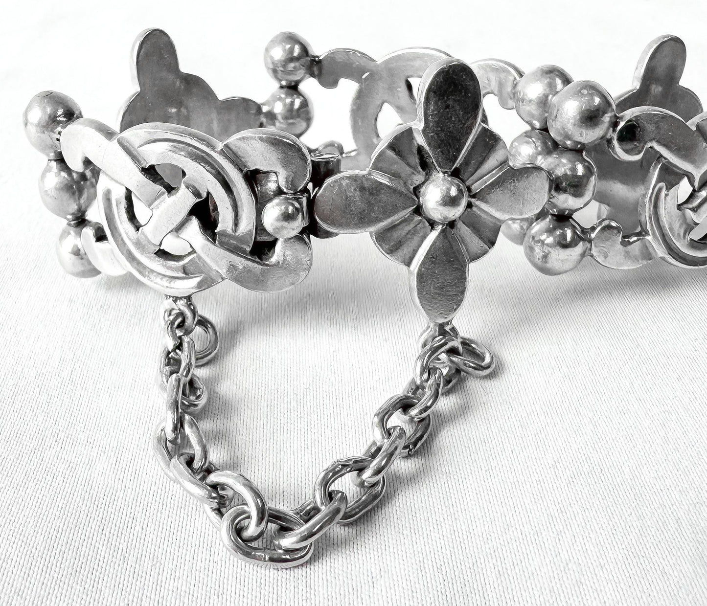 Vintage Maximilian Mondragon .980 Silver Taxco Mexico Floral Abstract Panel Link Bracelet, 8 Inches, Boho Style Unisex Bracelet