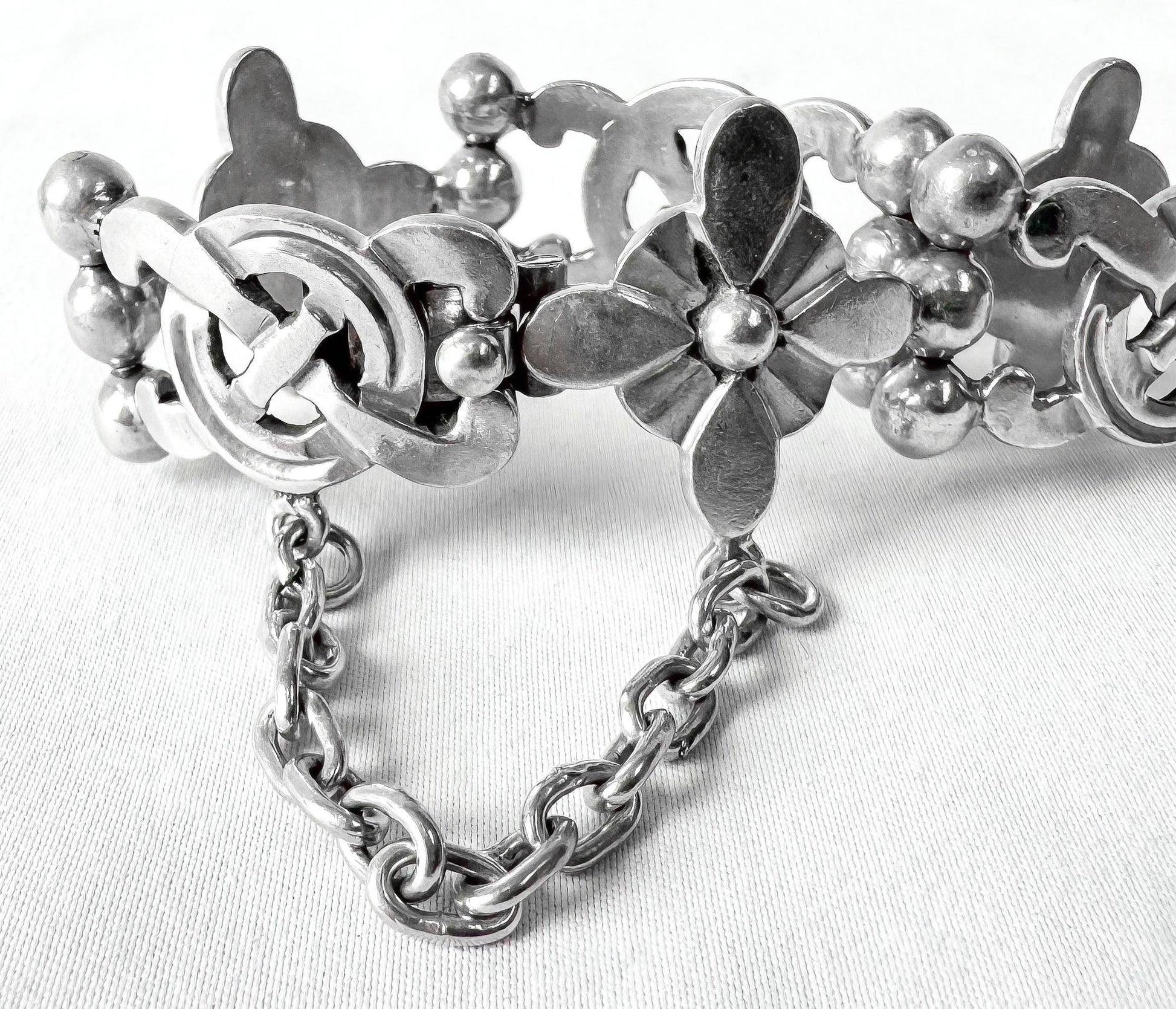 Vintage Maximilian Mondragon .980 Silver Taxco Mexico Floral Abstract Panel Link Bracelet, 8 Inches, Boho Style Unisex Bracelet