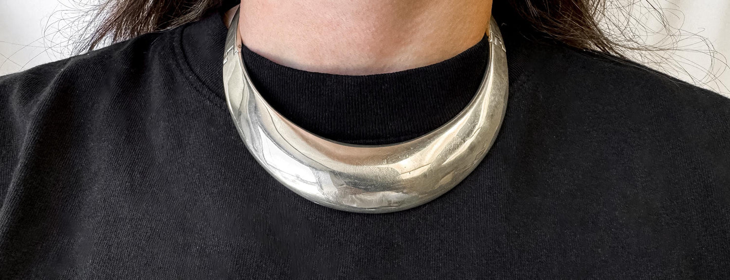 Vintage 925 Sterling Silver Mexico Tapered Hinged Choker Necklace, Approximately 12 Inches, Unique Simple Unisex Statement Necklace