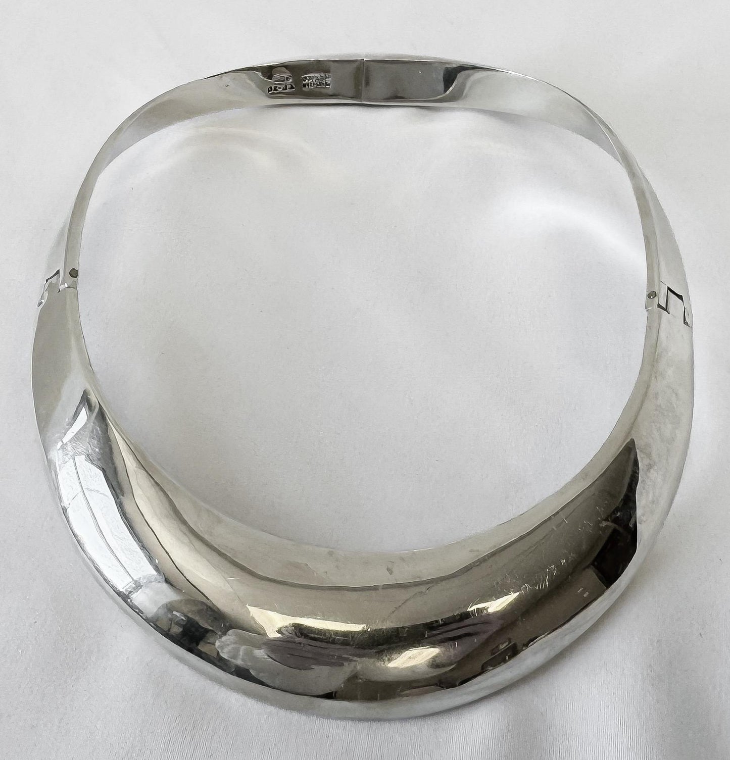 Vintage 925 Sterling Silver Mexico Tapered Hinged Choker Necklace, Approximately 12 Inches, Unique Simple Unisex Statement Necklace