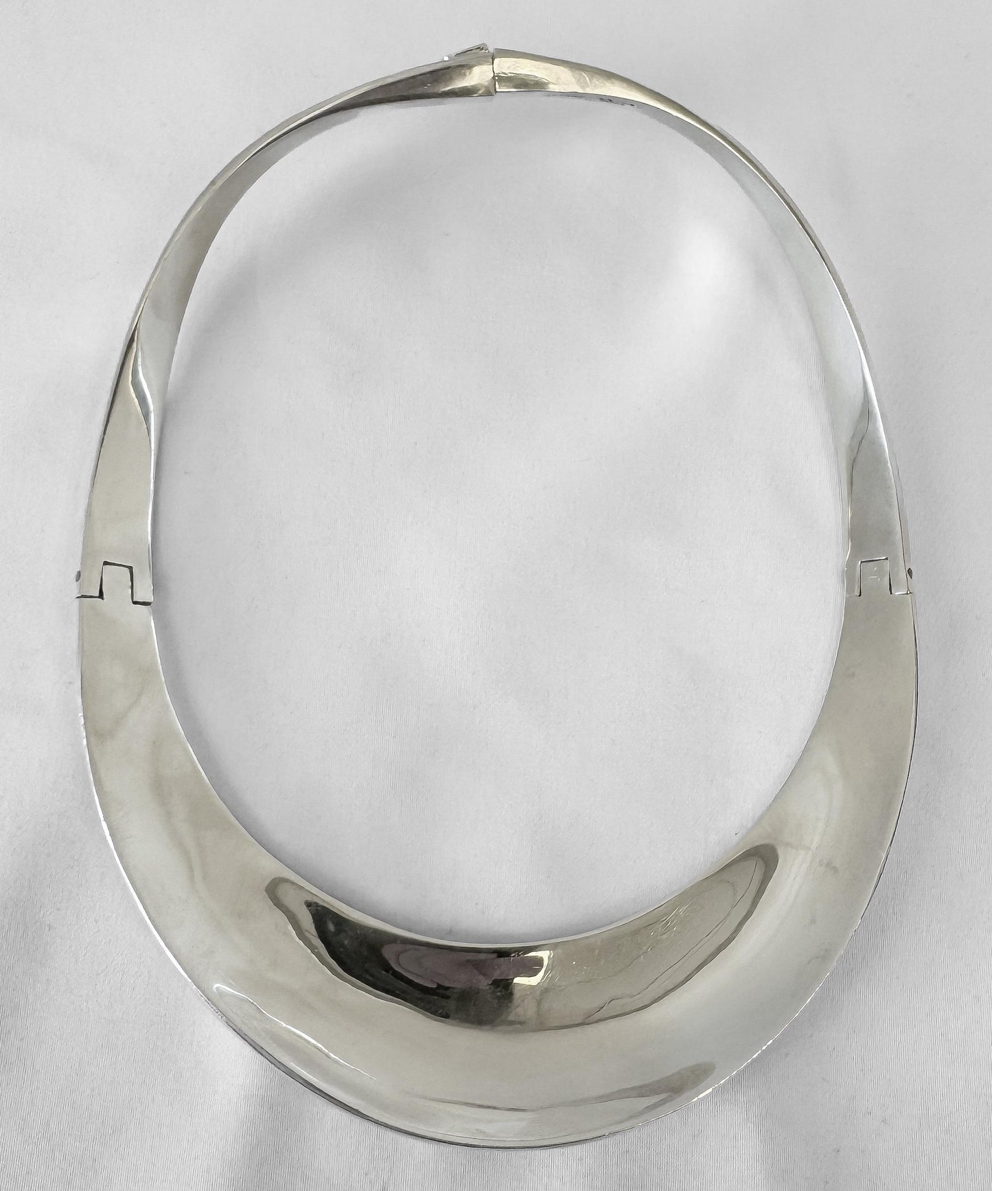 Vintage 925 Sterling Silver Mexico Tapered Hinged Choker Necklace, Approximately 12 Inches, Unique Simple Unisex Statement Necklace
