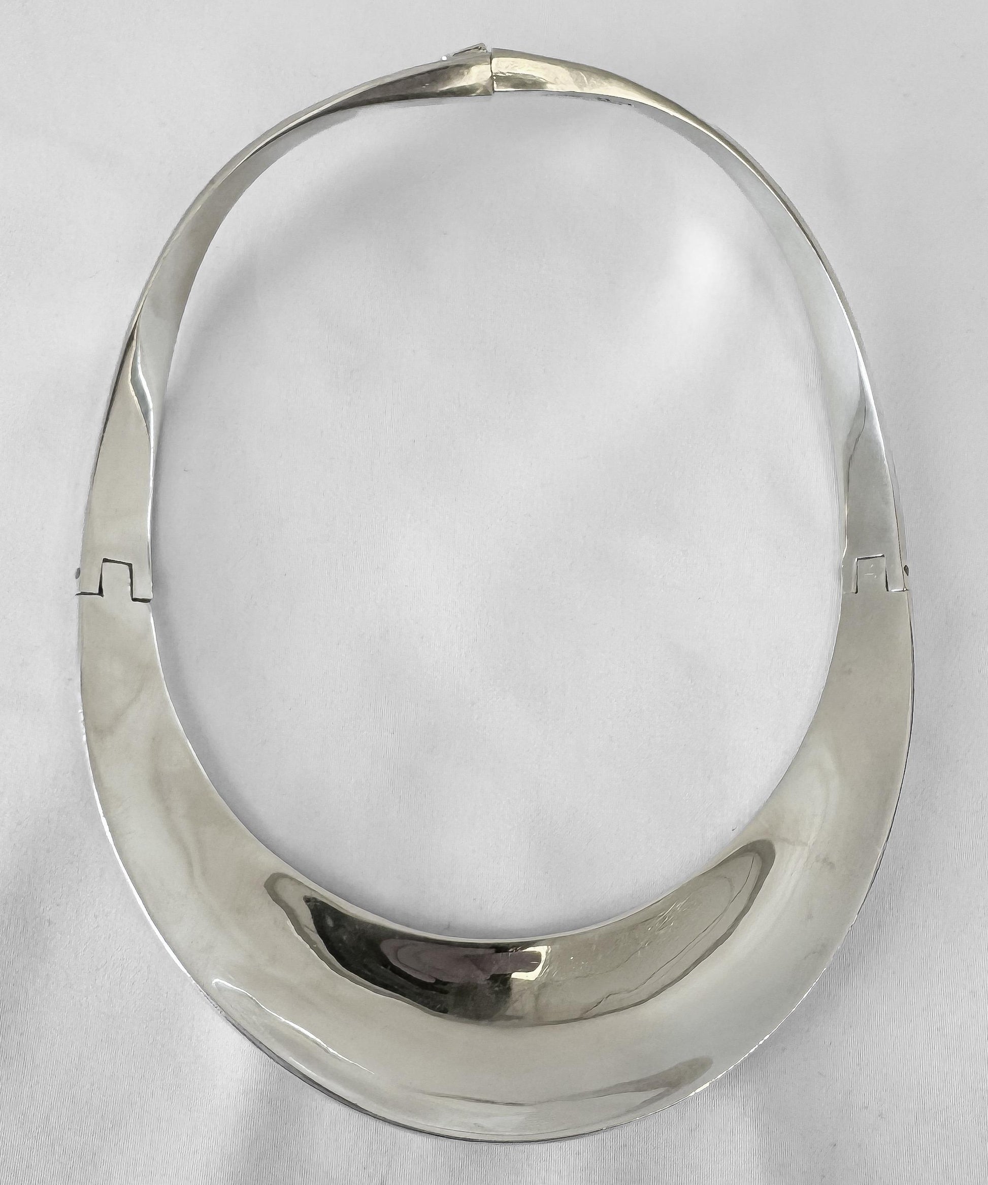 Vintage 925 Sterling Silver Mexico Tapered Hinged Choker Necklace, Approximately 12 Inches, Unique Simple Unisex Statement Necklace