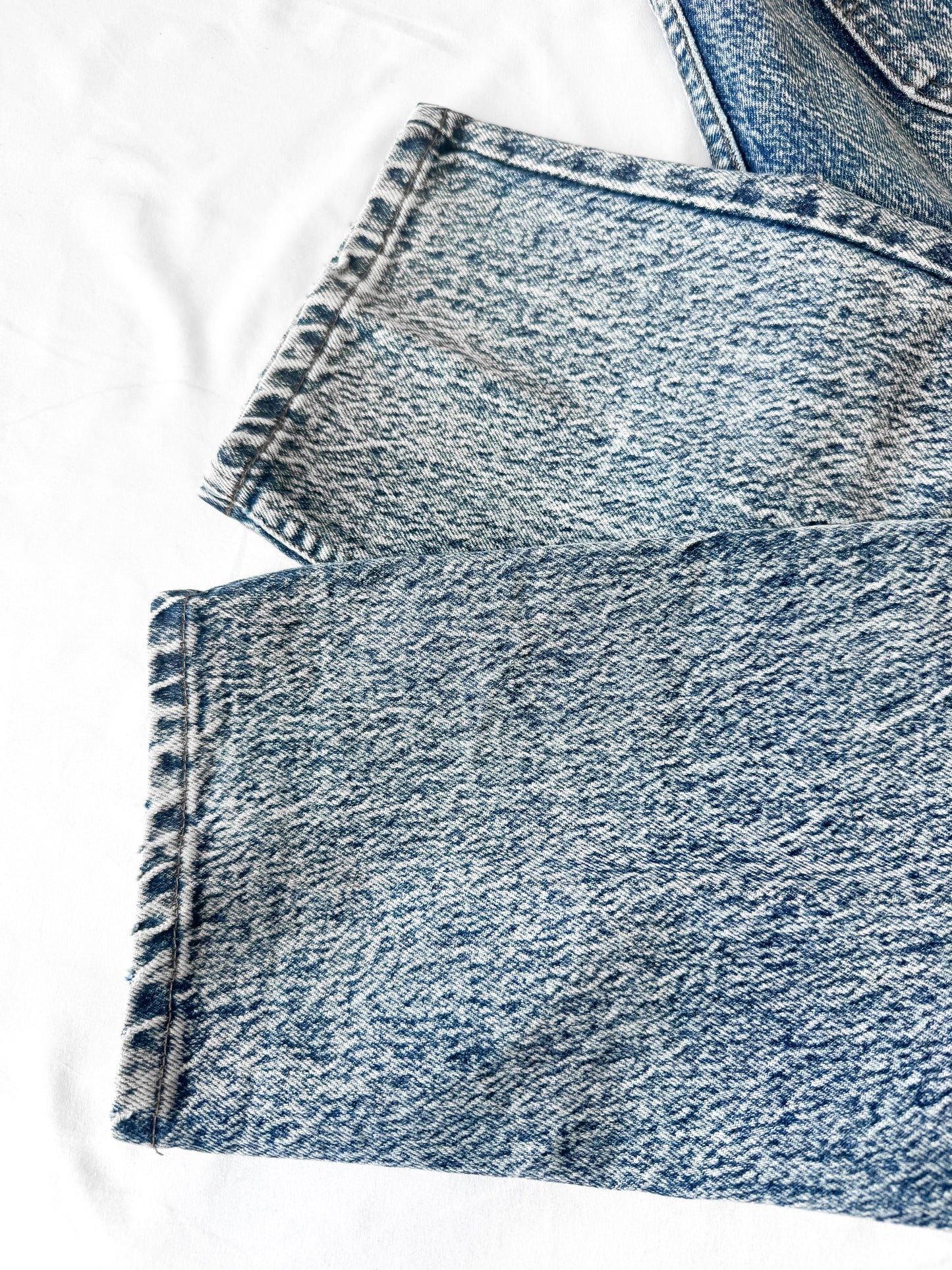 Vintage Lee Riveted Light Acid Wash Tapered High Rise Unisex Jeans, Men's Sz. 32" x 31"