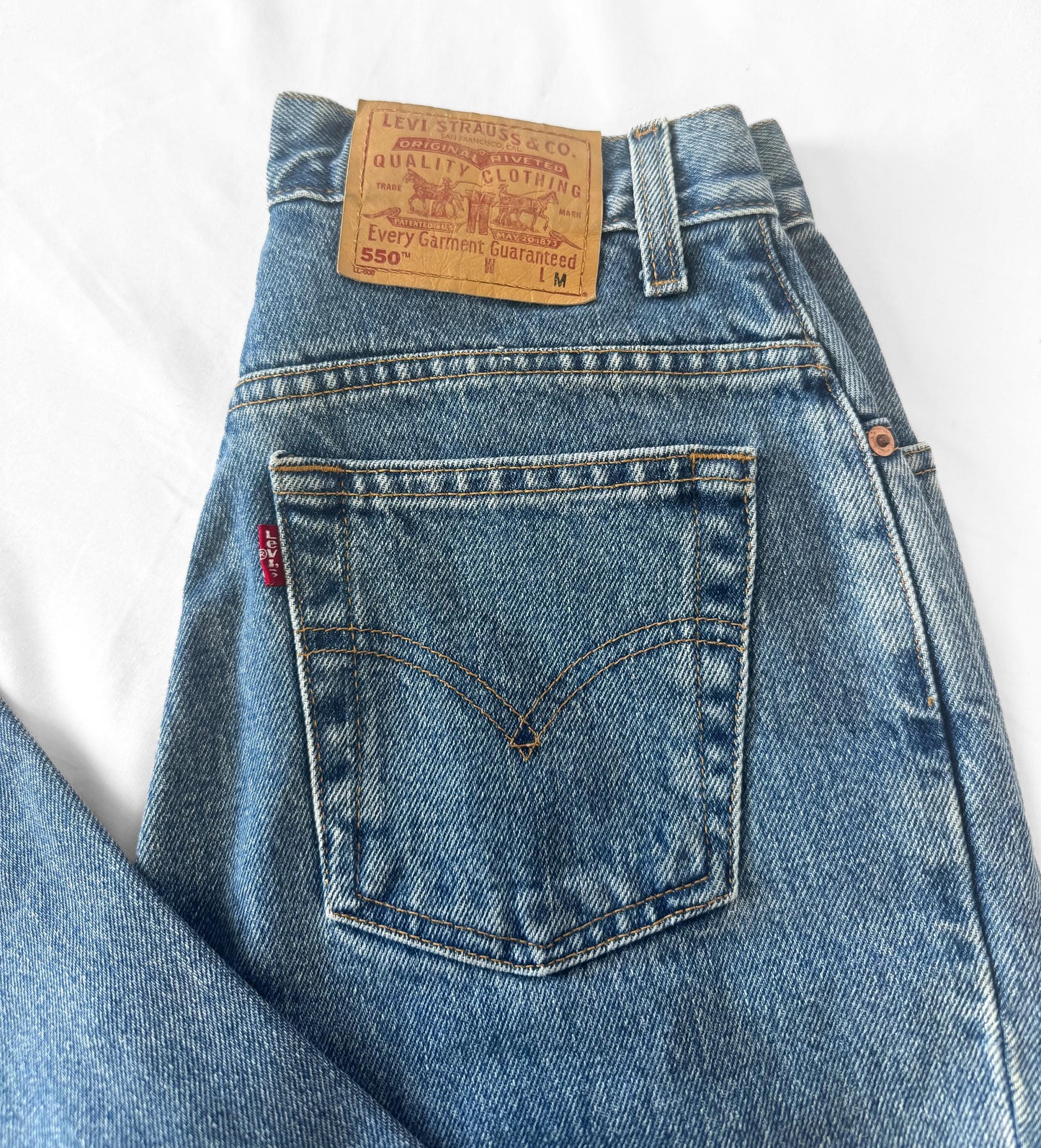 Vintage Levi's 550 Medium Wash High Rise Tapered Mom Jeans, Women's Sz. 28" x 30"