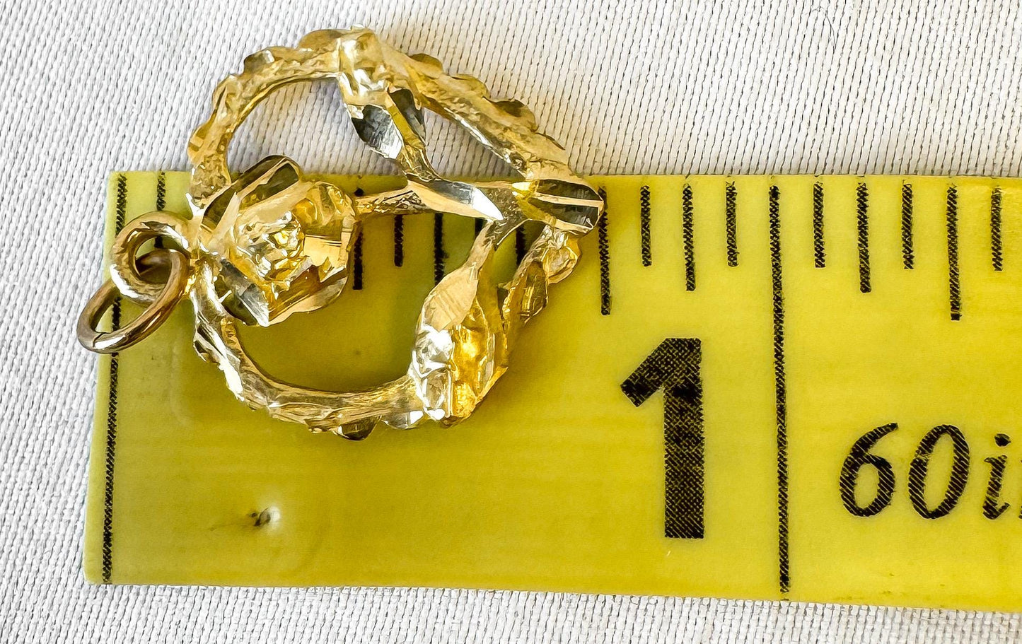 Vintage 10K Yellow Gold Diamond Cut Rose Heart Pendant