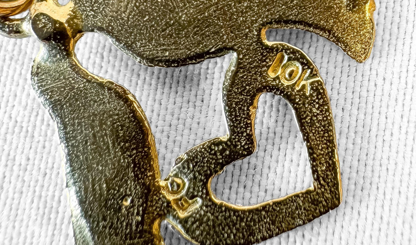 Vintage 10K Yellow Gold Love Birds Heart Diamond Cut Pendant