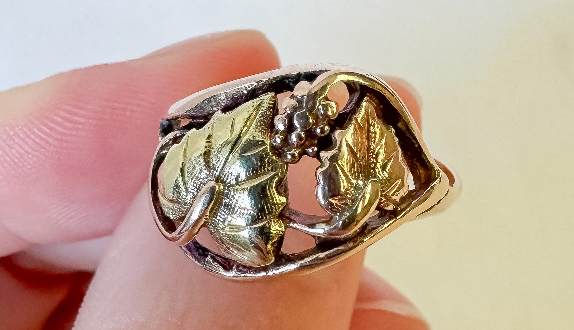 Vintage Black Hills Gold Duo Grape Leaf Multi Tone Gold Ring, Sz. 7.5