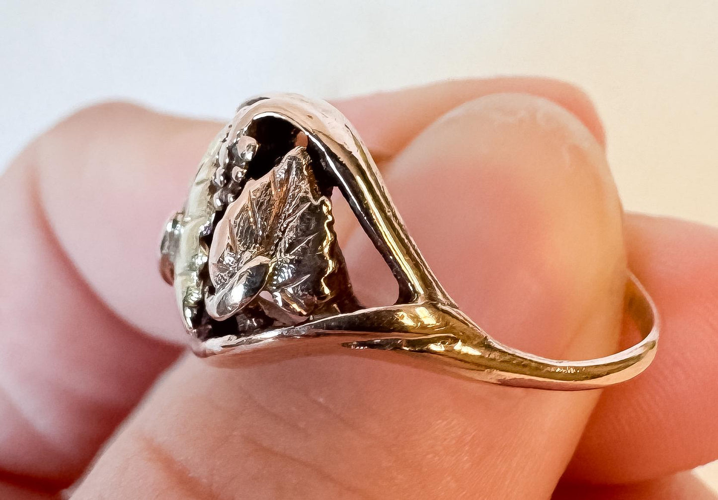 Vintage Black Hills Gold Duo Grape Leaf Multi Tone Gold Ring, Sz. 7.5