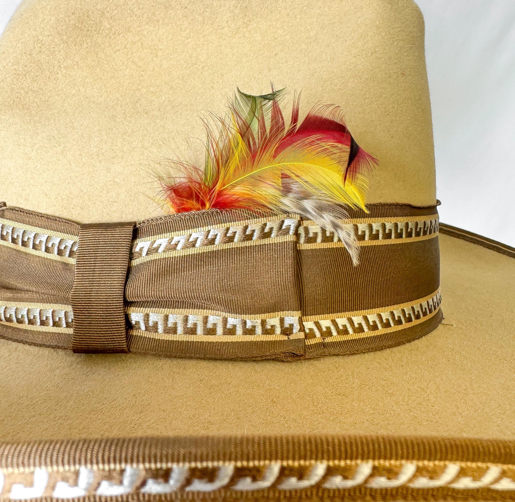 Vintage Miller Bros 3X Keystone Beige Tan Ribbon Feather Band Detail Cowboy Hat, Sz. 7 1/4, Unique Western Hat