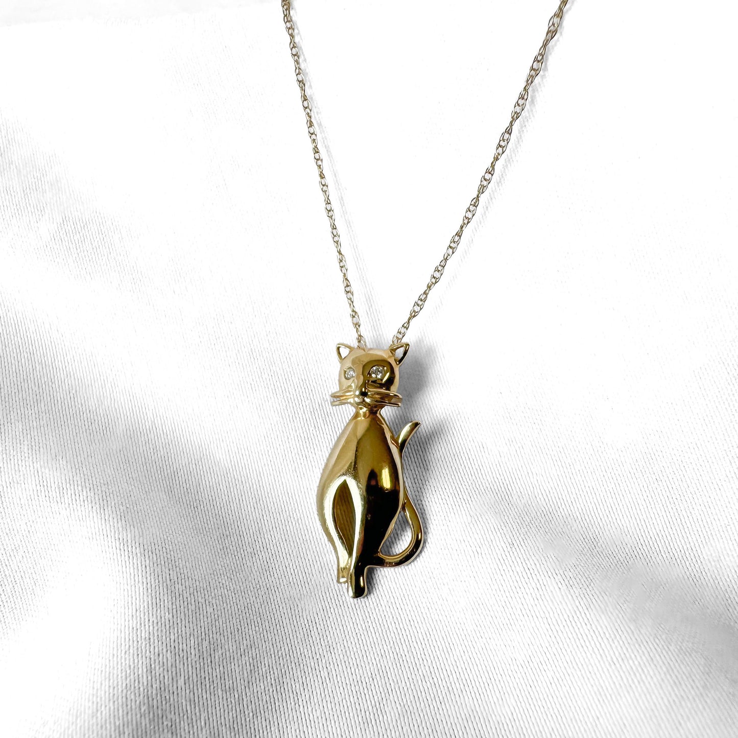 Vintage 14K Yellow Gold Diamond Accent Cat Pendant Necklace 16"