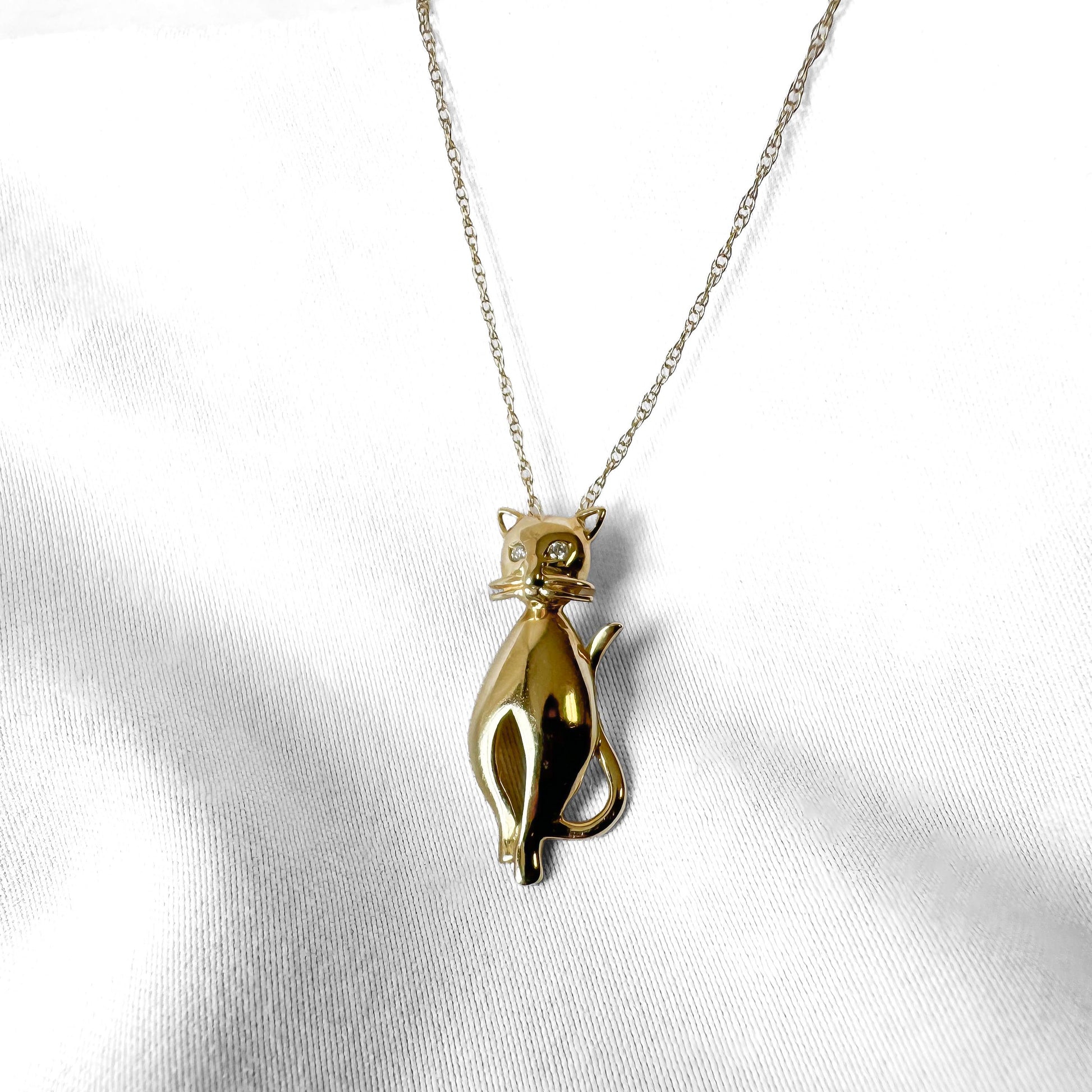 Vintage 14K Yellow Gold Diamond Accent Cat Pendant Necklace 16"