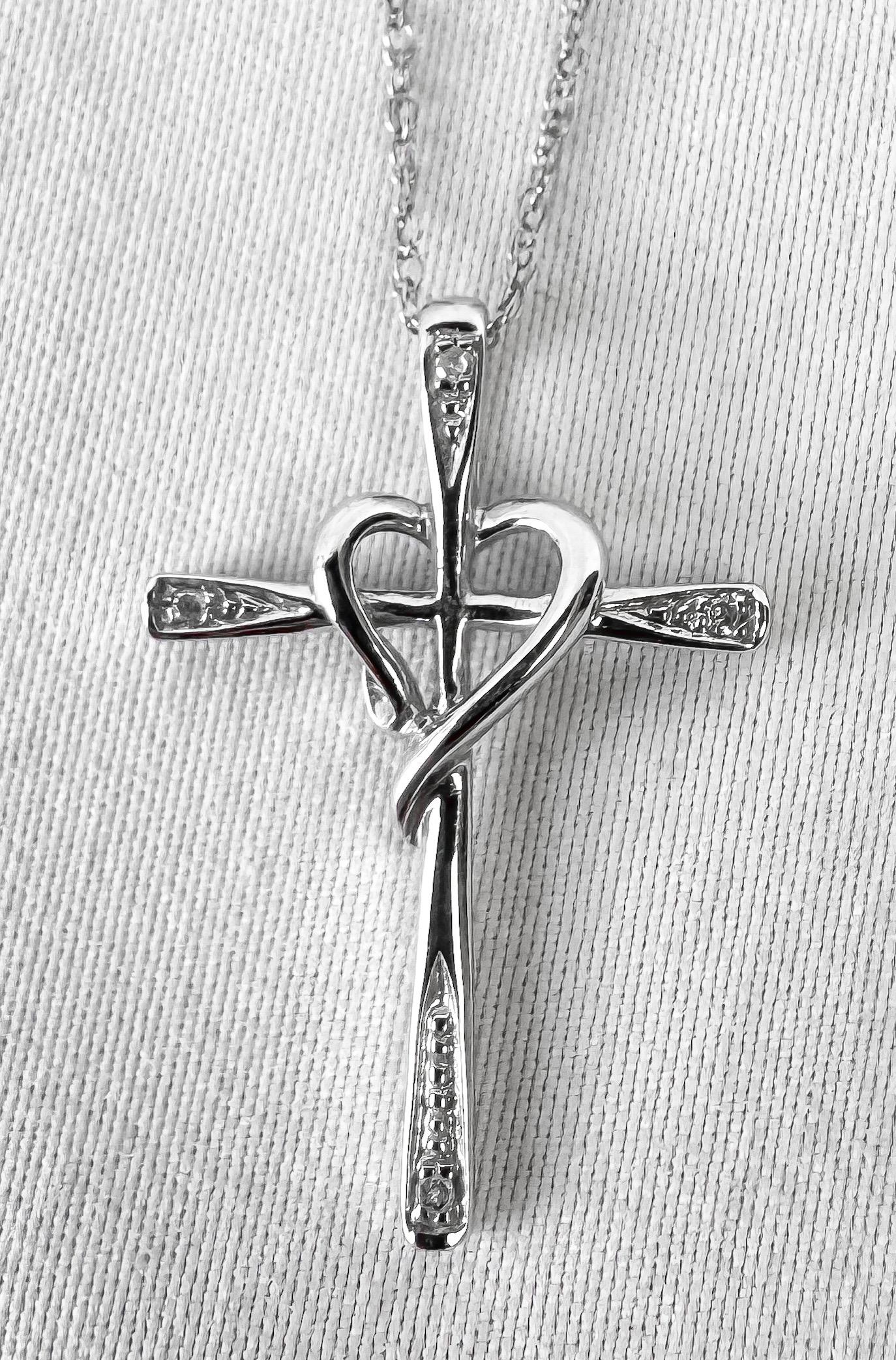 10K White Gold Diamond Accent Cross Asymmetrical Heart 18.5 Inch Pendant Necklace