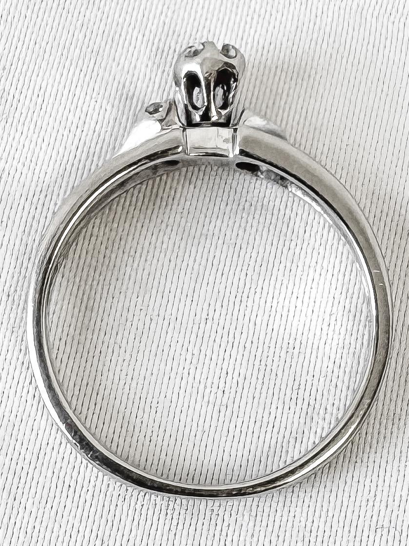 Vintage 10K White Gold Three Stone Mini Diamond Band Ring, Sz. 5.5