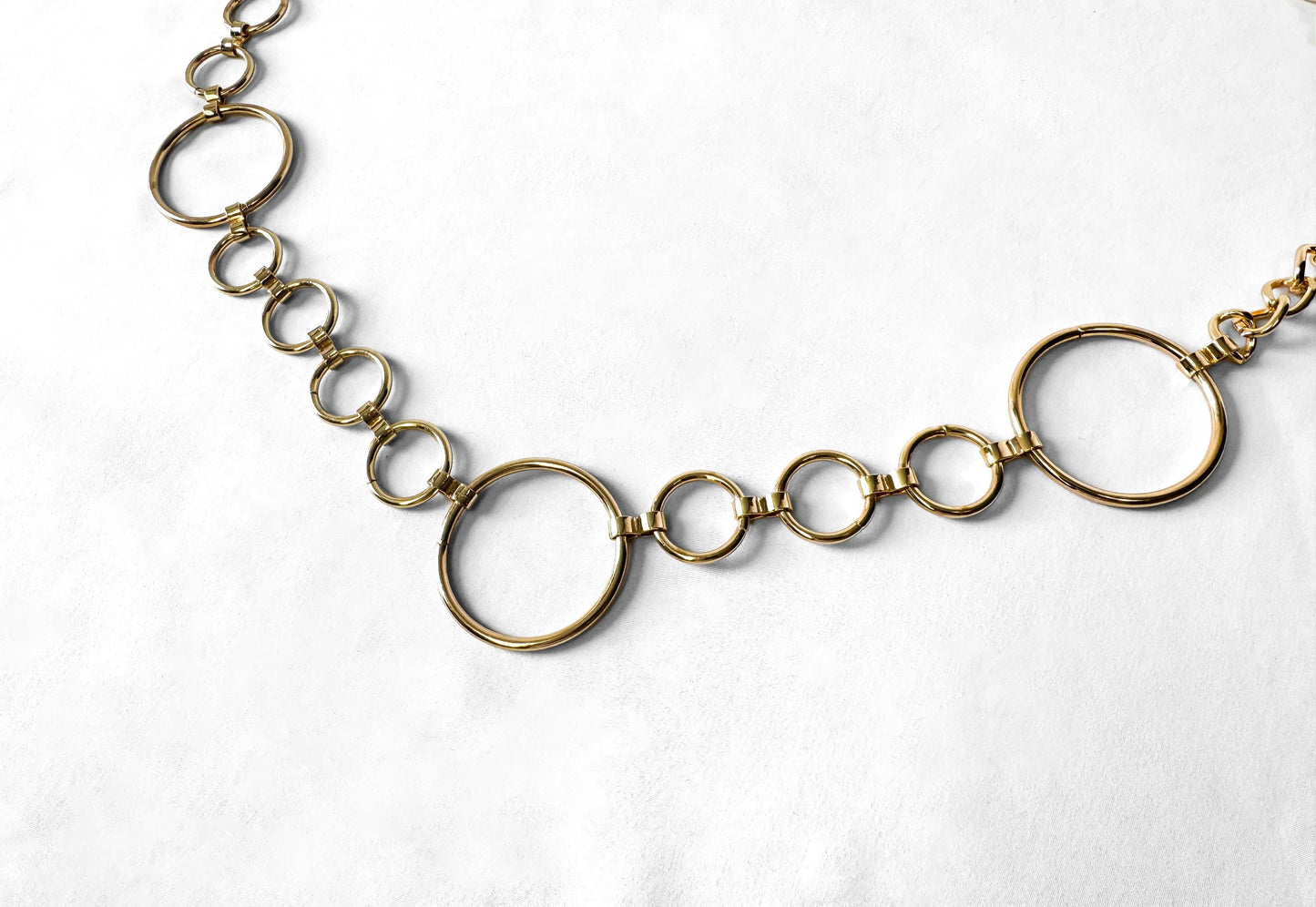 Vintage Style Circular Gold Tone Metal Adjustable Chain Link Belt