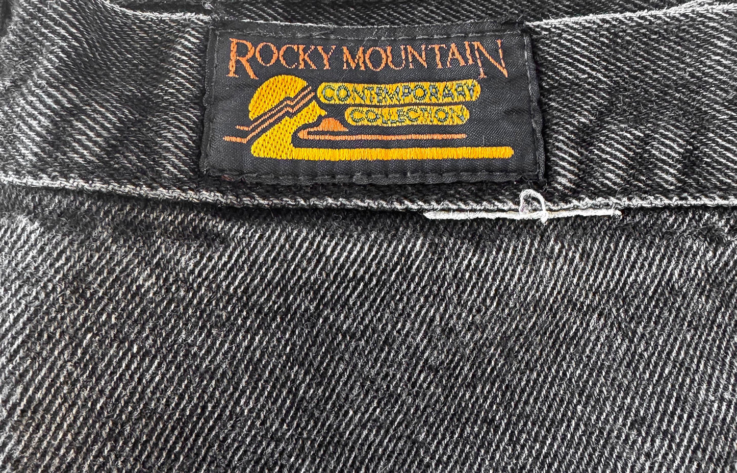 90s Rockies Faded Black Pocketless Pleated Front High Rise Tapered Cotton Denim Jeans, Women's Sz. 28" x 37", Western Country Style Jeans