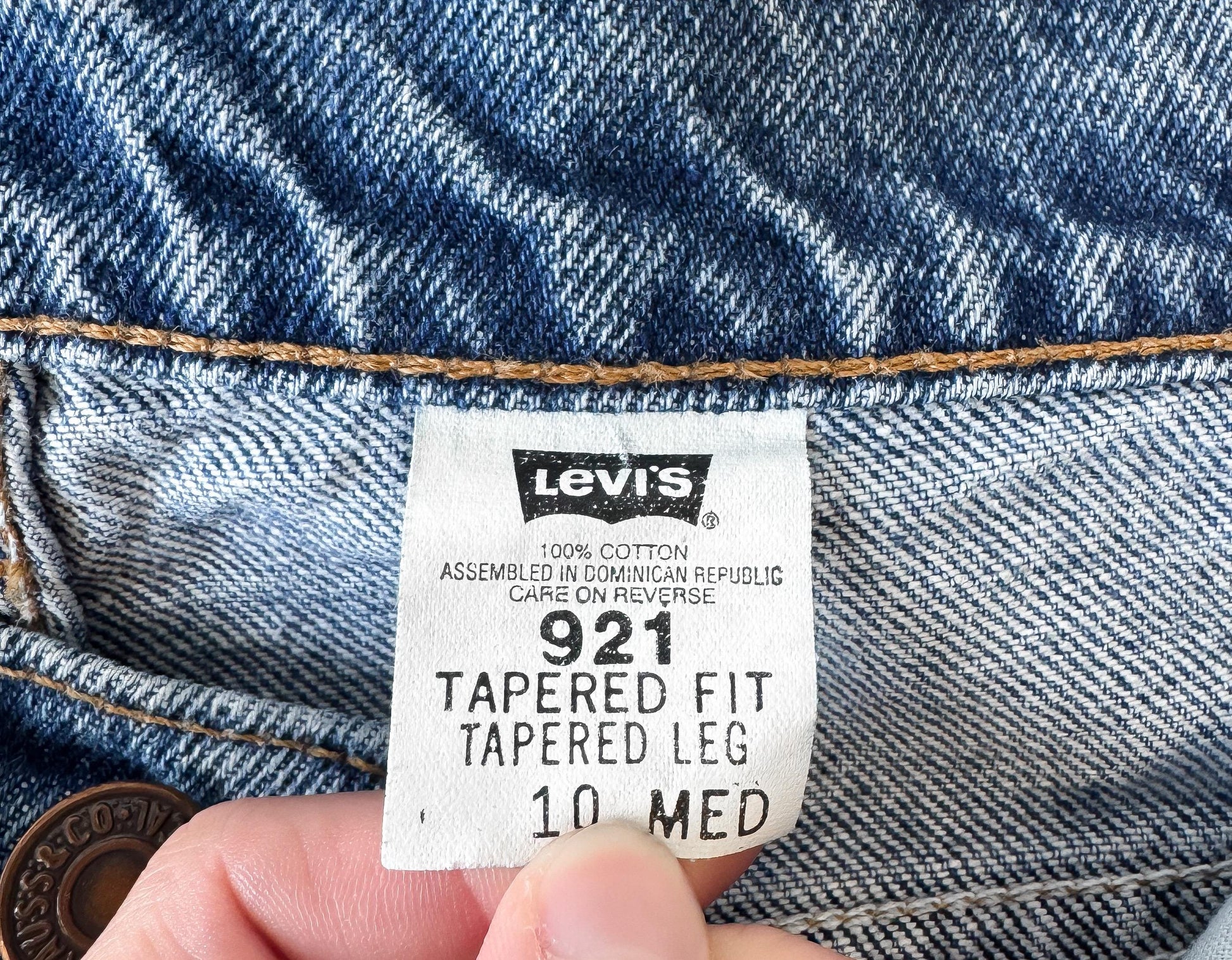 90s Levi's Orange Tab Medium Wash 921 Tapered Leg Mom Jeans, Size 29" x 30"