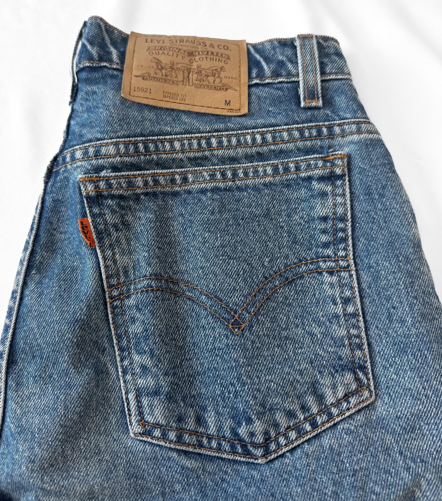 90s Levi's Orange Tab Medium Wash 921 Tapered Leg Mom Jeans, Size 29" x 30"
