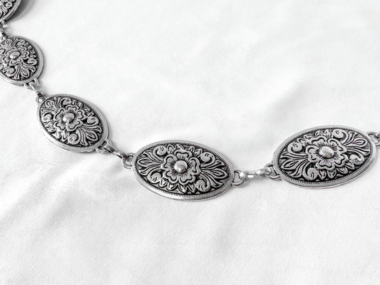 Vintage Silver Toned Floral Etched Oval Concho Adjustable Chain Link Belt, Vintage Western Boho Festival Accessories