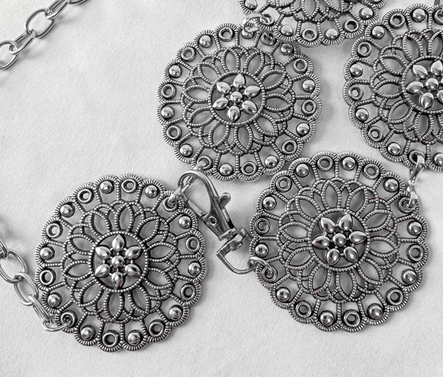 Vintage Silver Metal Floral Filigree Adjustable Chain Link Belt, Western Boho Style Accessories