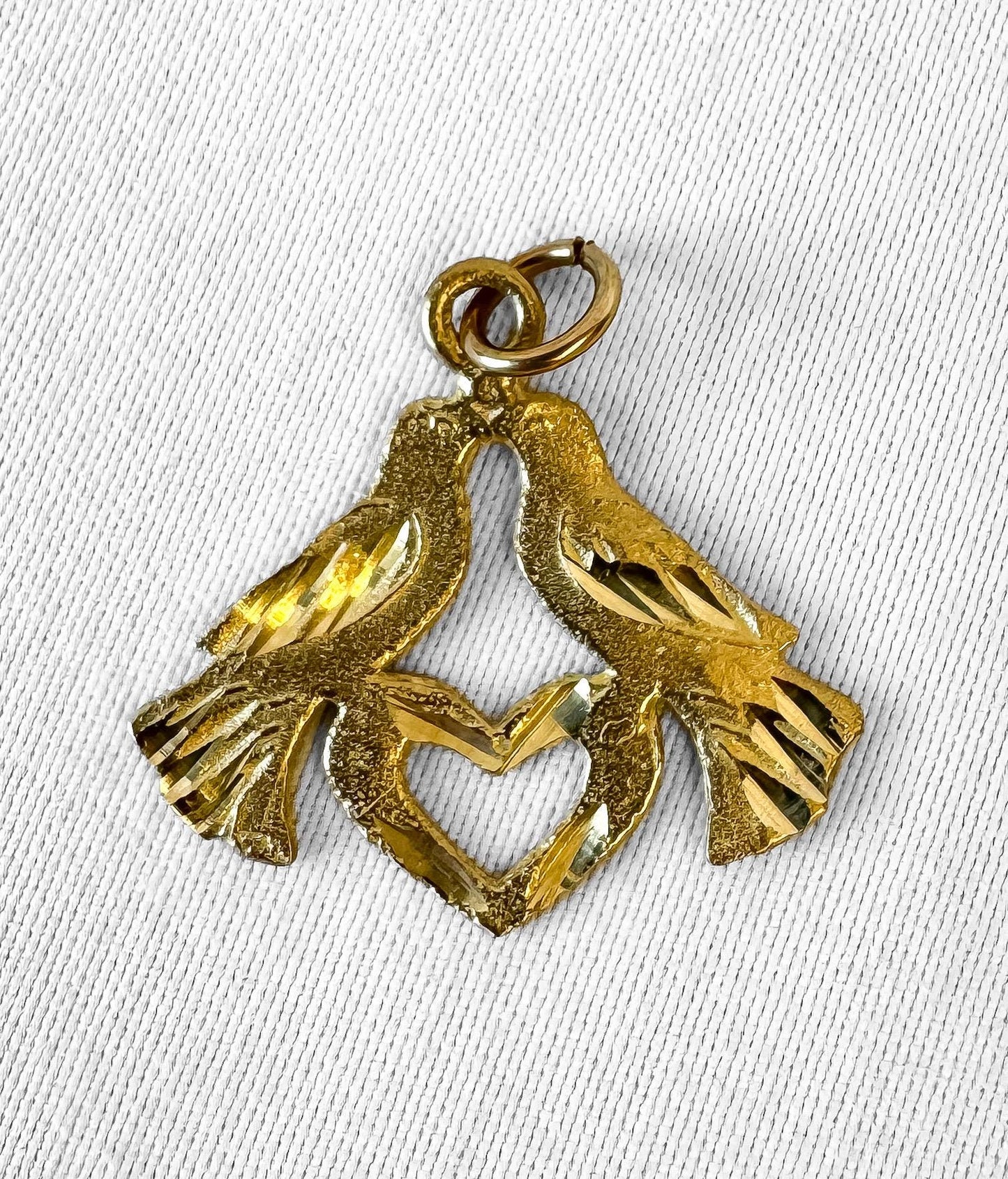 Vintage 10K Yellow Gold Love Birds Heart Diamond Cut Pendant