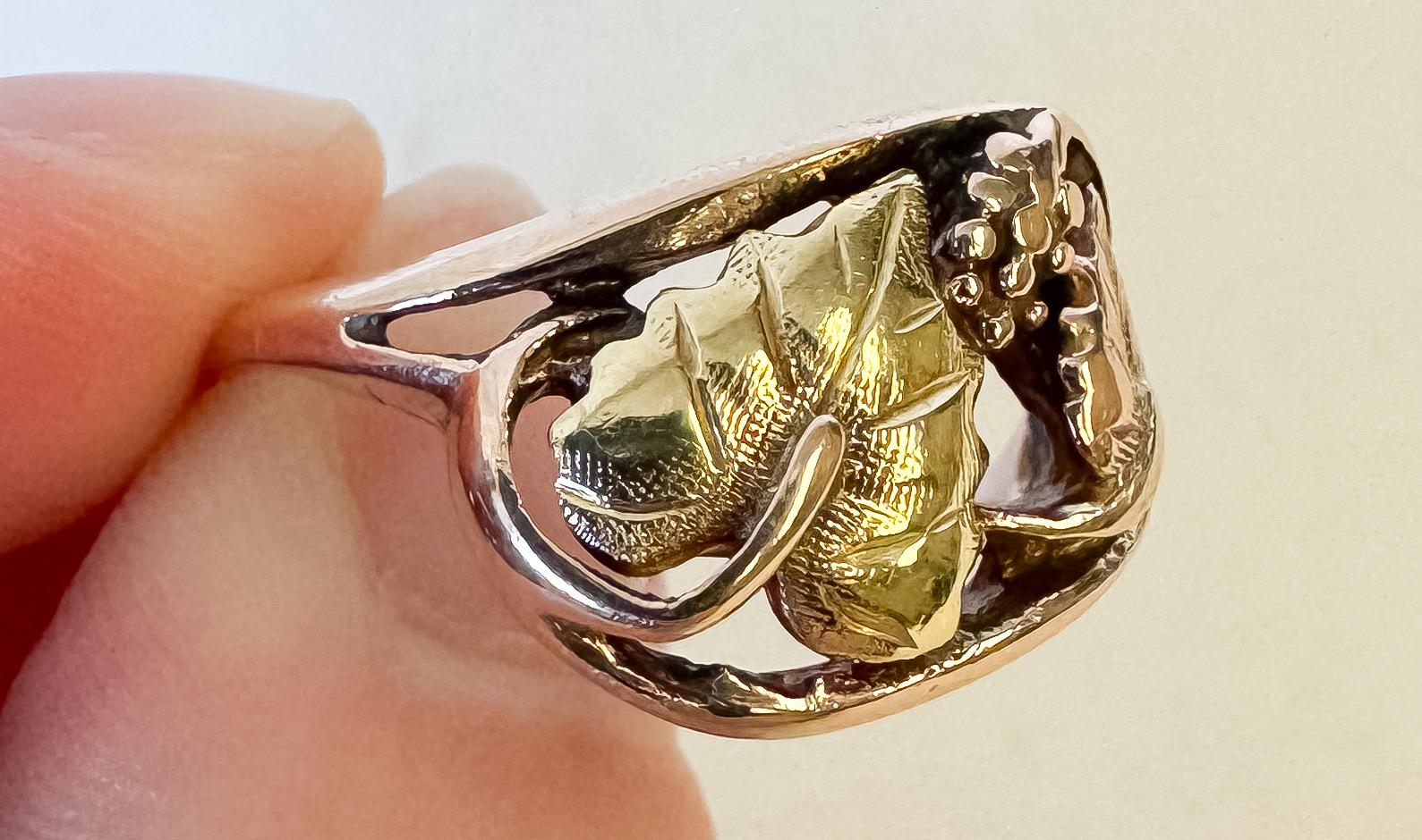 Vintage Black Hills Gold Duo Grape Leaf Multi Tone Gold Ring, Sz. 7.5
