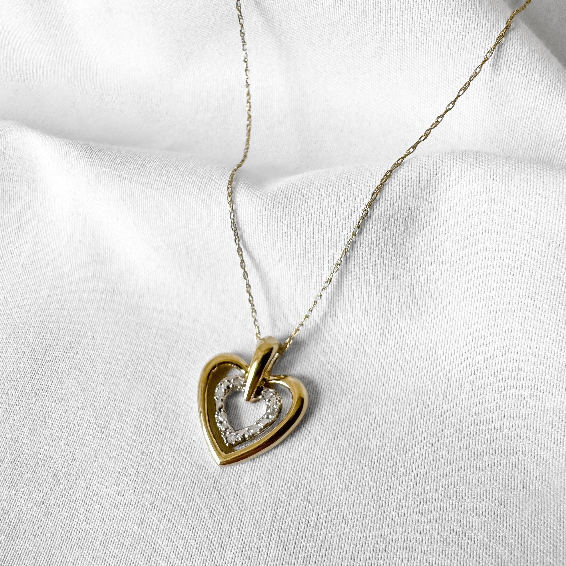 Vintage 10K Yellow Gold Diamond Accent Heart Necklace 18 Inches, Simple Dainty Everyday Minimalist Necklace
