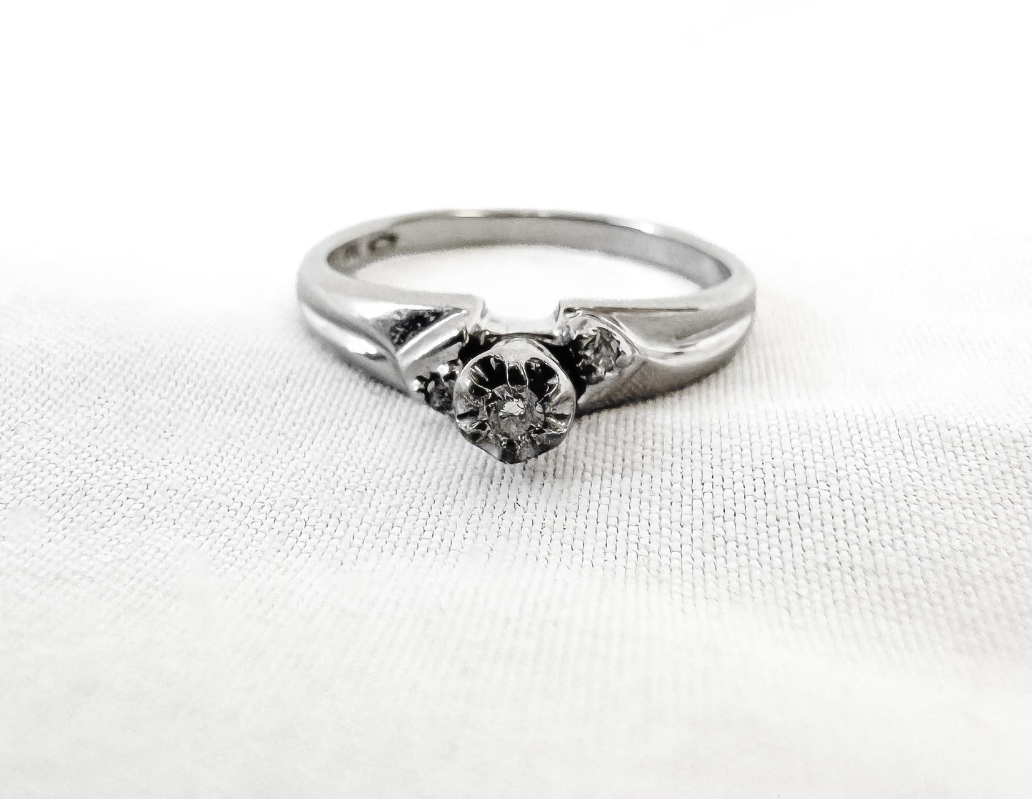 Vintage 10K White Gold Three Stone Mini Diamond Band Ring, Sz. 5.5