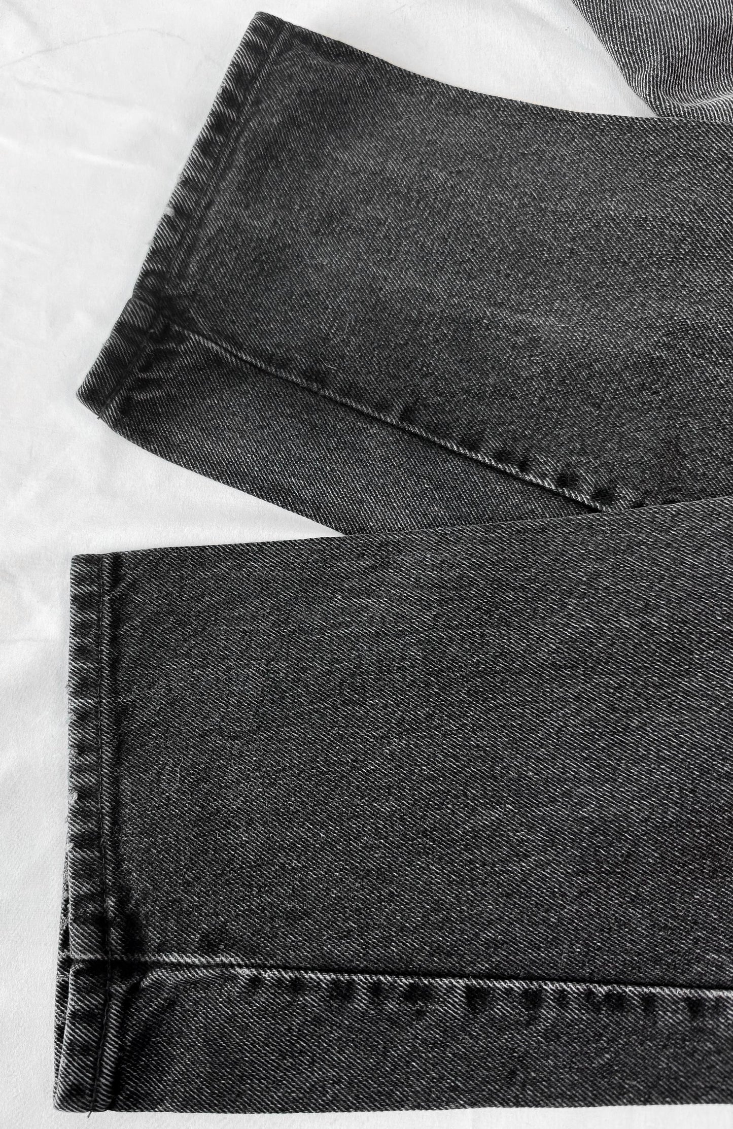 90s Rockies Faded Black Pocketless Pleated Front High Rise Tapered Cotton Denim Jeans, Women's Sz. 28" x 37", Western Country Style Jeans