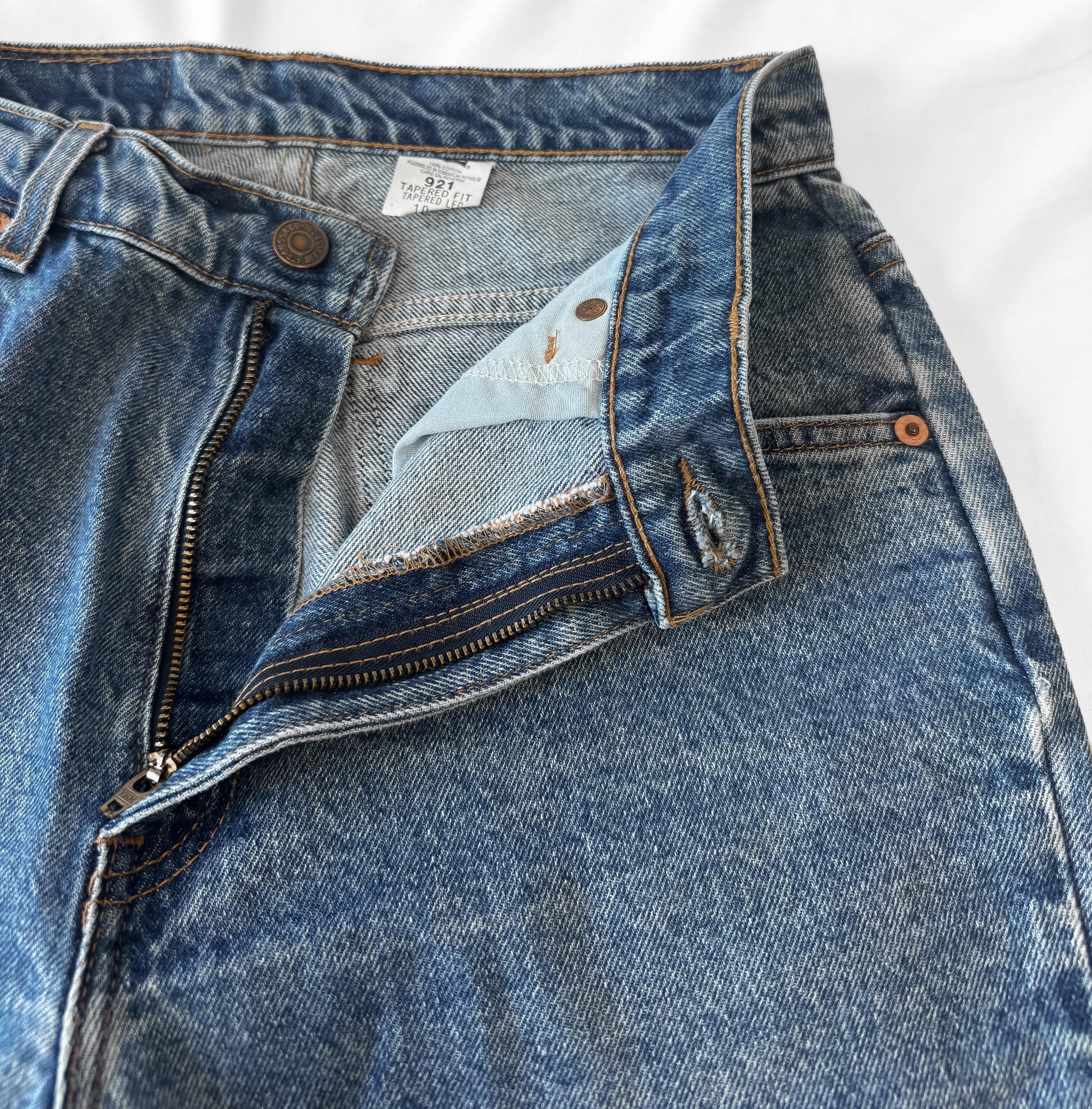 90s Levi's Orange Tab Medium Wash 921 Tapered Leg Mom Jeans, Size 29" x 30"