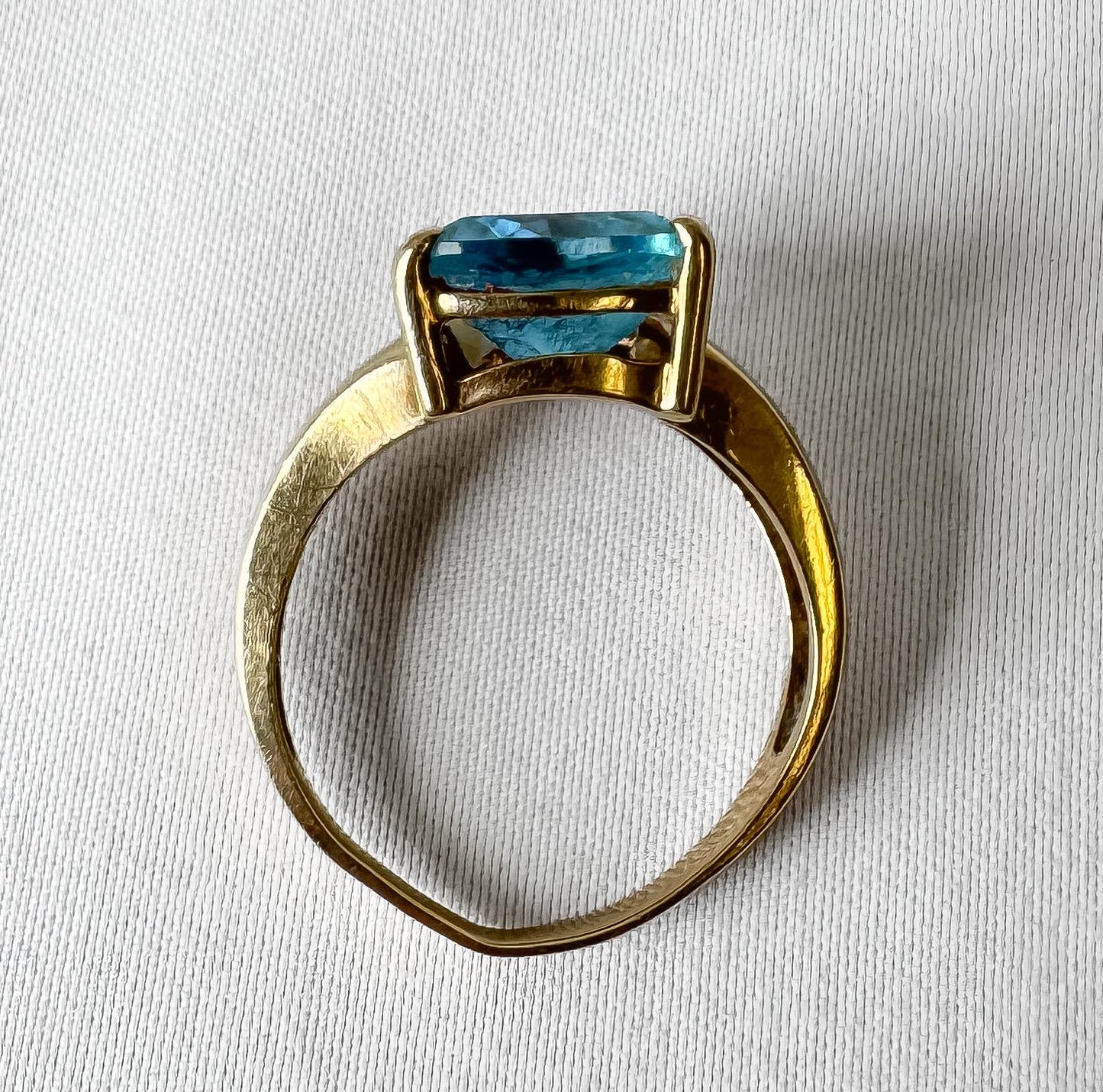 Vintage Estate 10K Yellow Gold Trillion Cut Blue Sapphire Statement Ring, Sz. 7, Vintage Cocktail Art Deco Style Ring