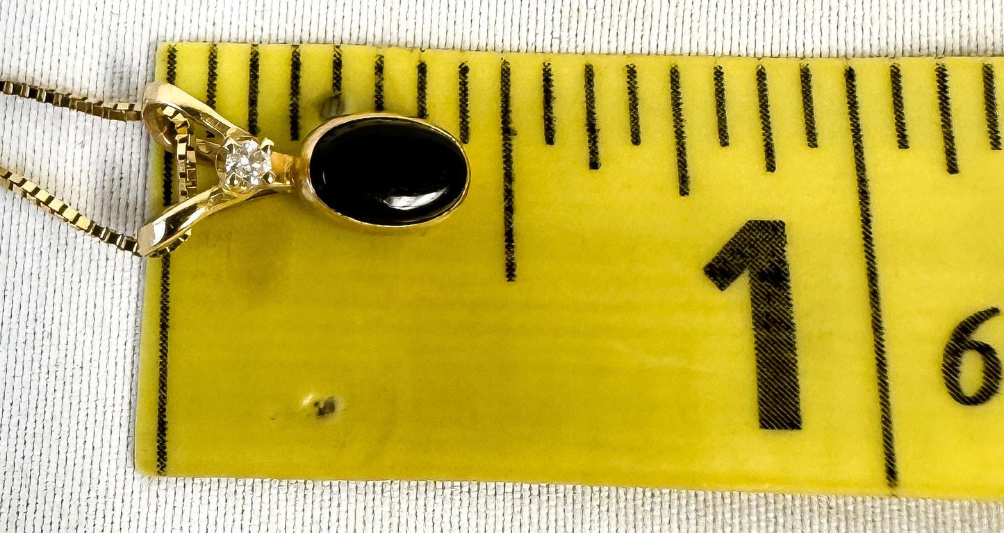 Vintage 14K Italy Mini Onyx Oval Diamond Pendant Box Chain Necklace, Approximately 17 Inches, Dainty Simple Minimalist Necklace