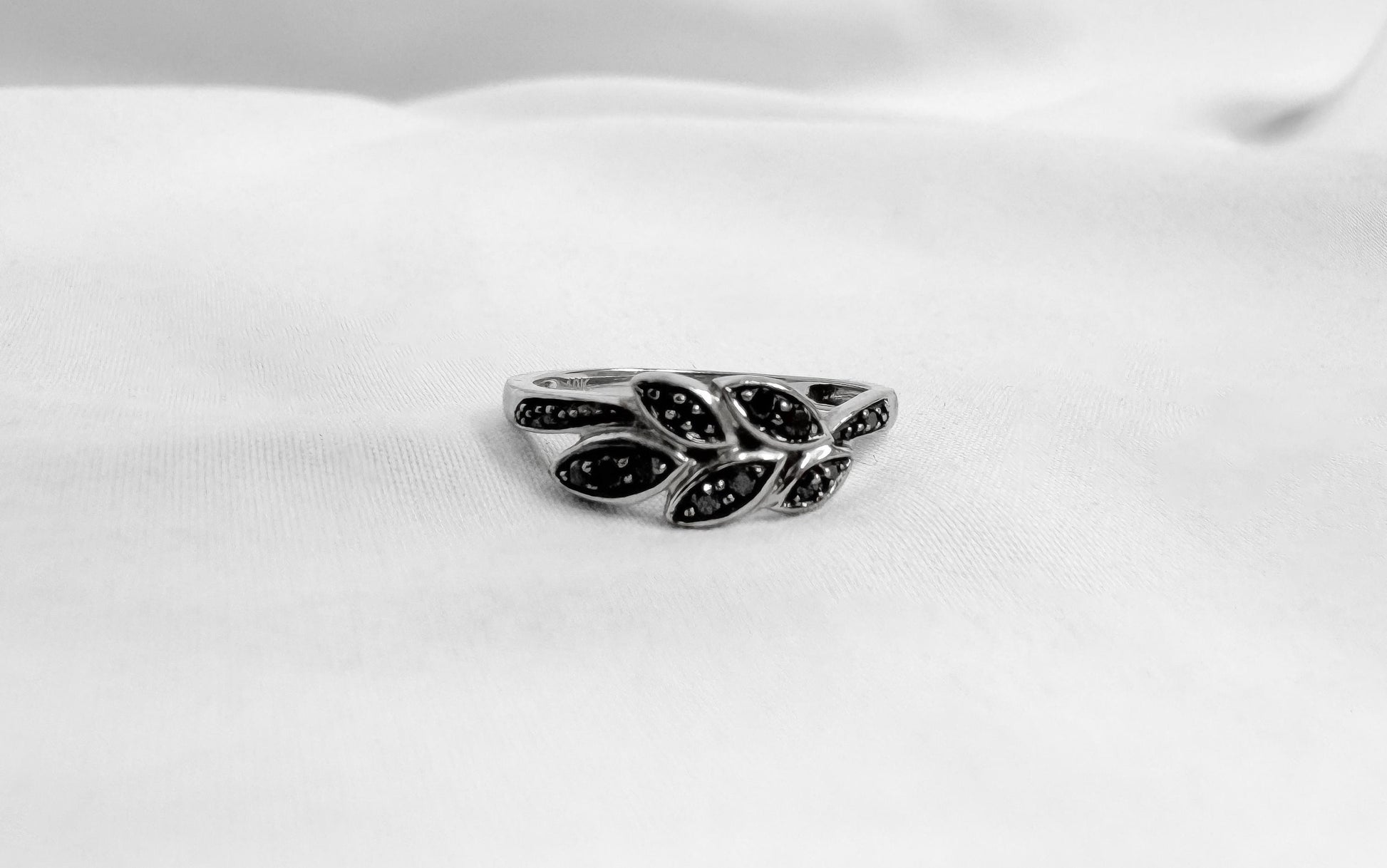 10K White Gold Black Diamond Leaf Ring, Sz. 7/7.25