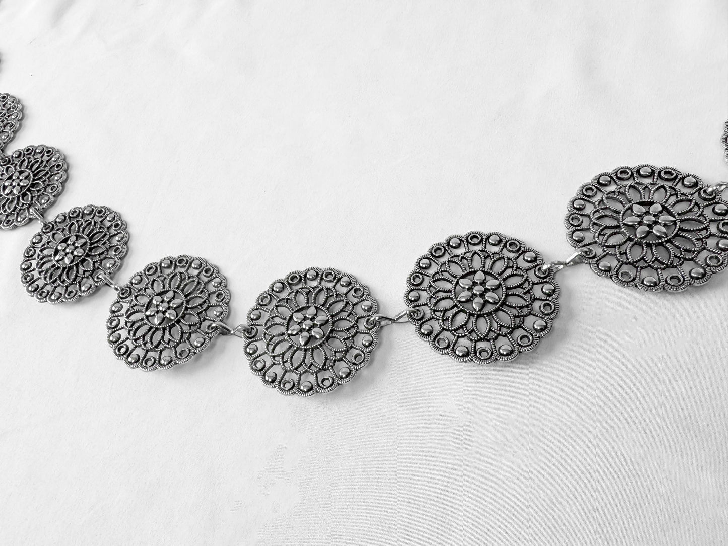 Vintage Silver Metal Floral Filigree Adjustable Chain Link Belt, Western Boho Style Accessories
