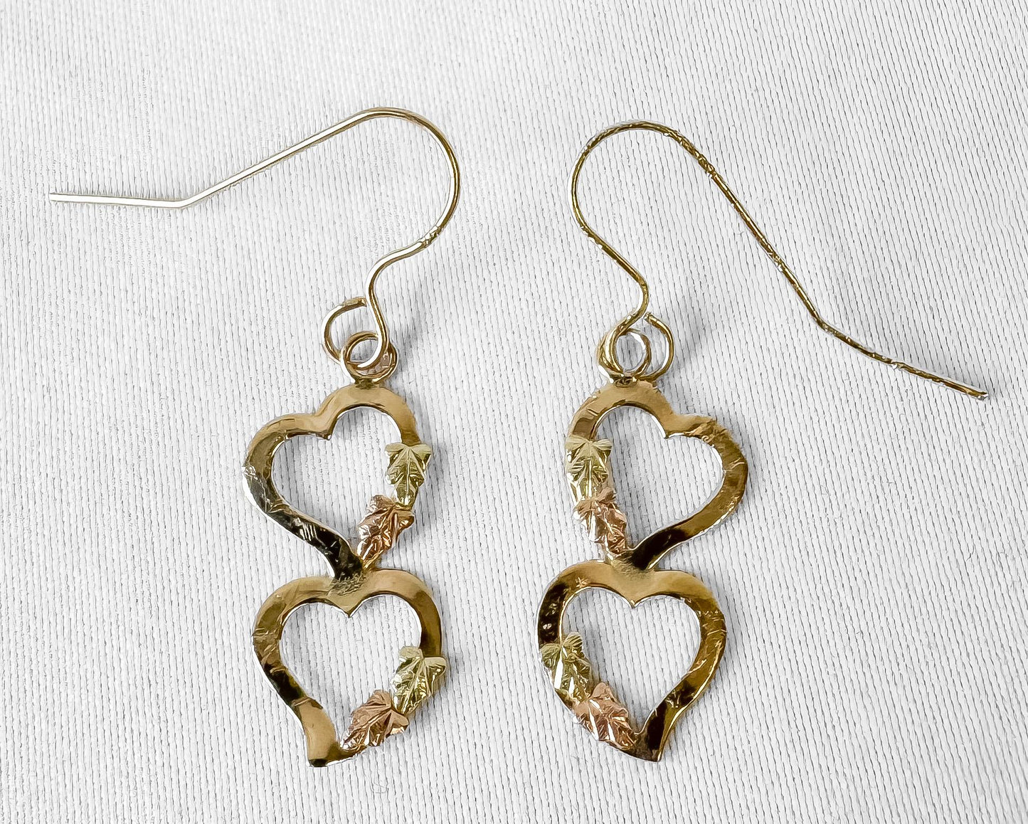 Vintage 10K CCO Black Hills Gold Double Heart Leaf Dangle Earrings