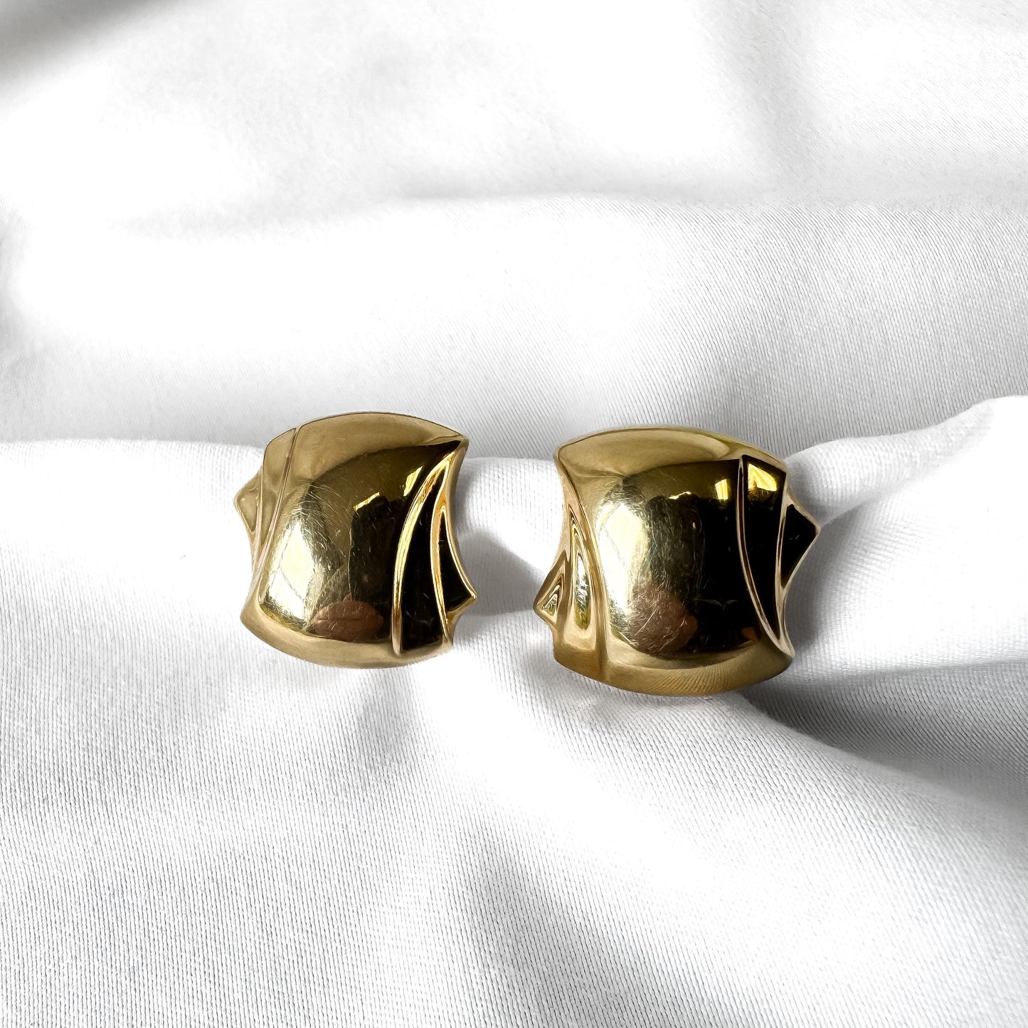 Vintage 585 14K Italy Yellow Gold Abstract Square Layered Omega Back Stud Earrings, Vintage Retro Minimalist Sculptural Earrings