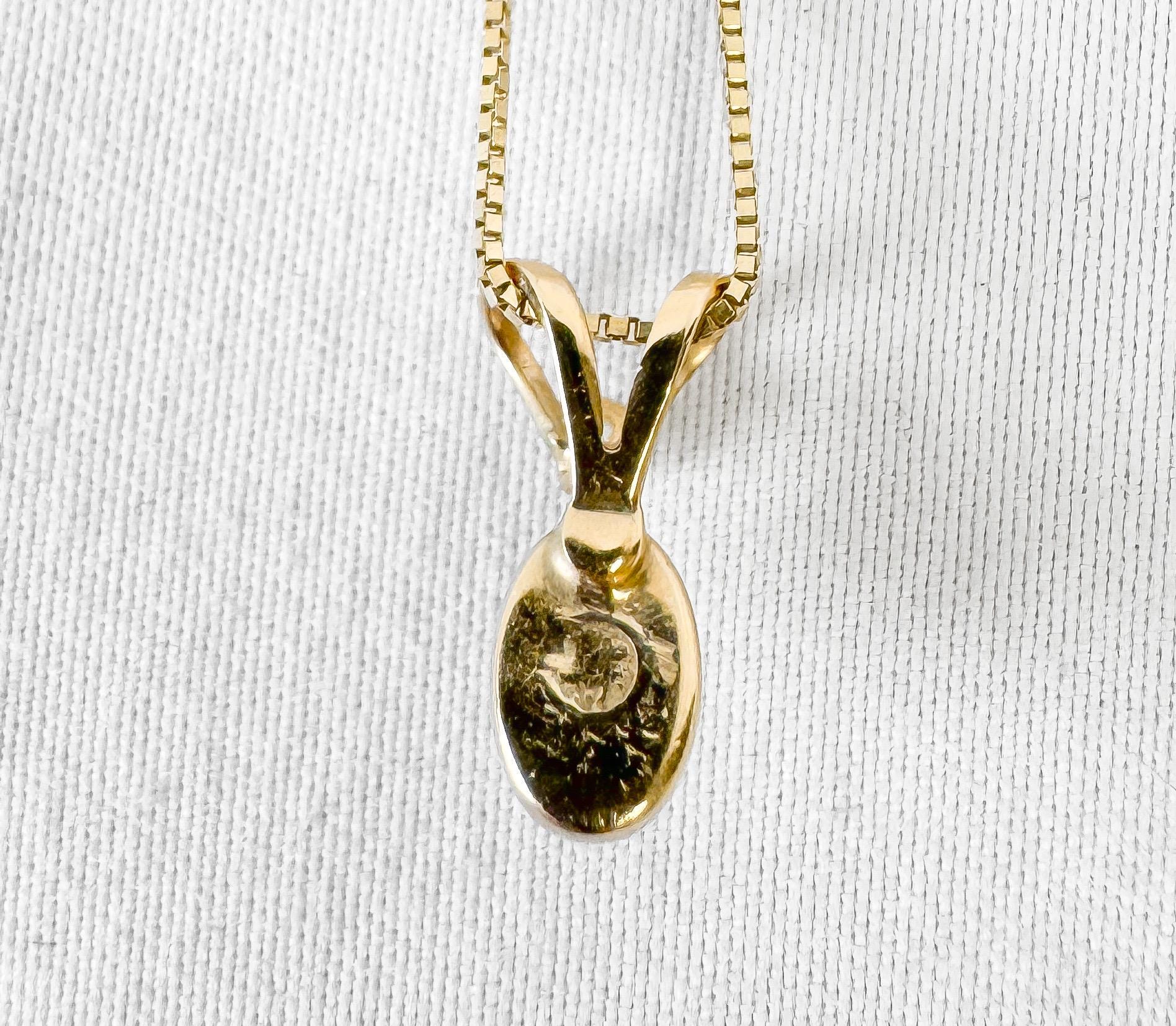 Vintage 14K Italy Mini Onyx Oval Diamond Pendant Box Chain Necklace, Approximately 17 Inches, Dainty Simple Minimalist Necklace