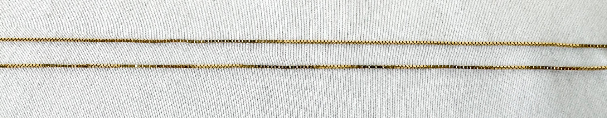 Vintage 14K Italy Mini Onyx Oval Diamond Pendant Box Chain Necklace, Approximately 17 Inches, Dainty Simple Minimalist Necklace