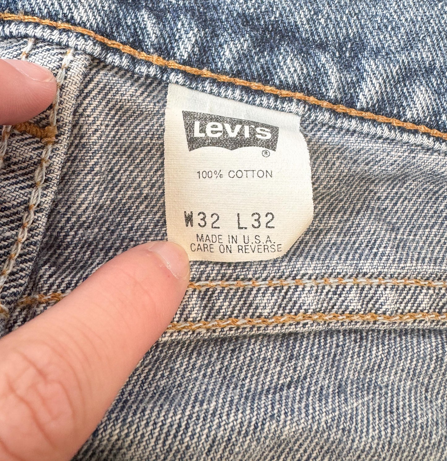 Vintage Levi's 505 Medium Wash Distressed Straight Leg Unisex Jeans, 32" x 32"
